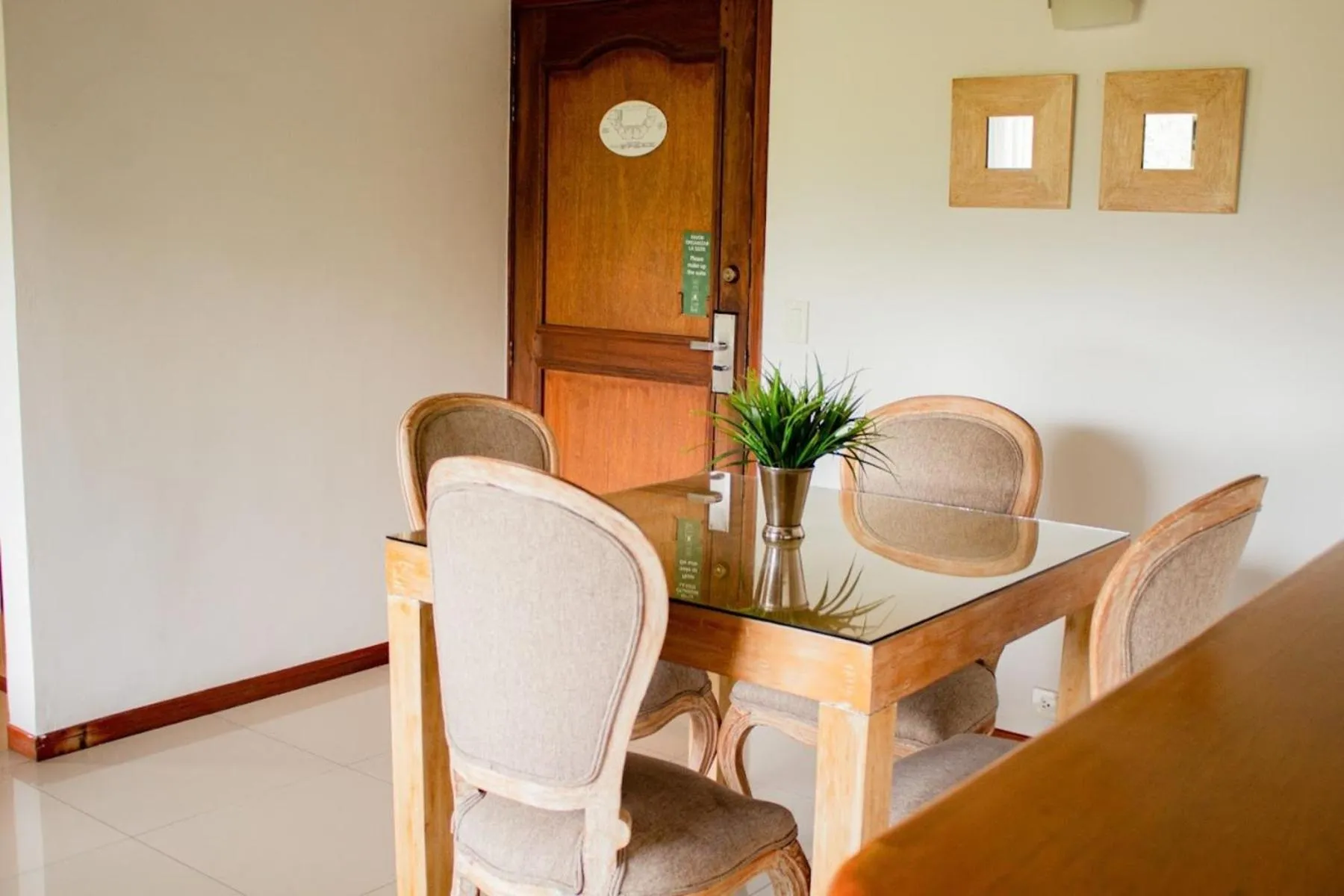 Dining area in Portal del Rodeo ApartaHotel - Arkadia Mall
