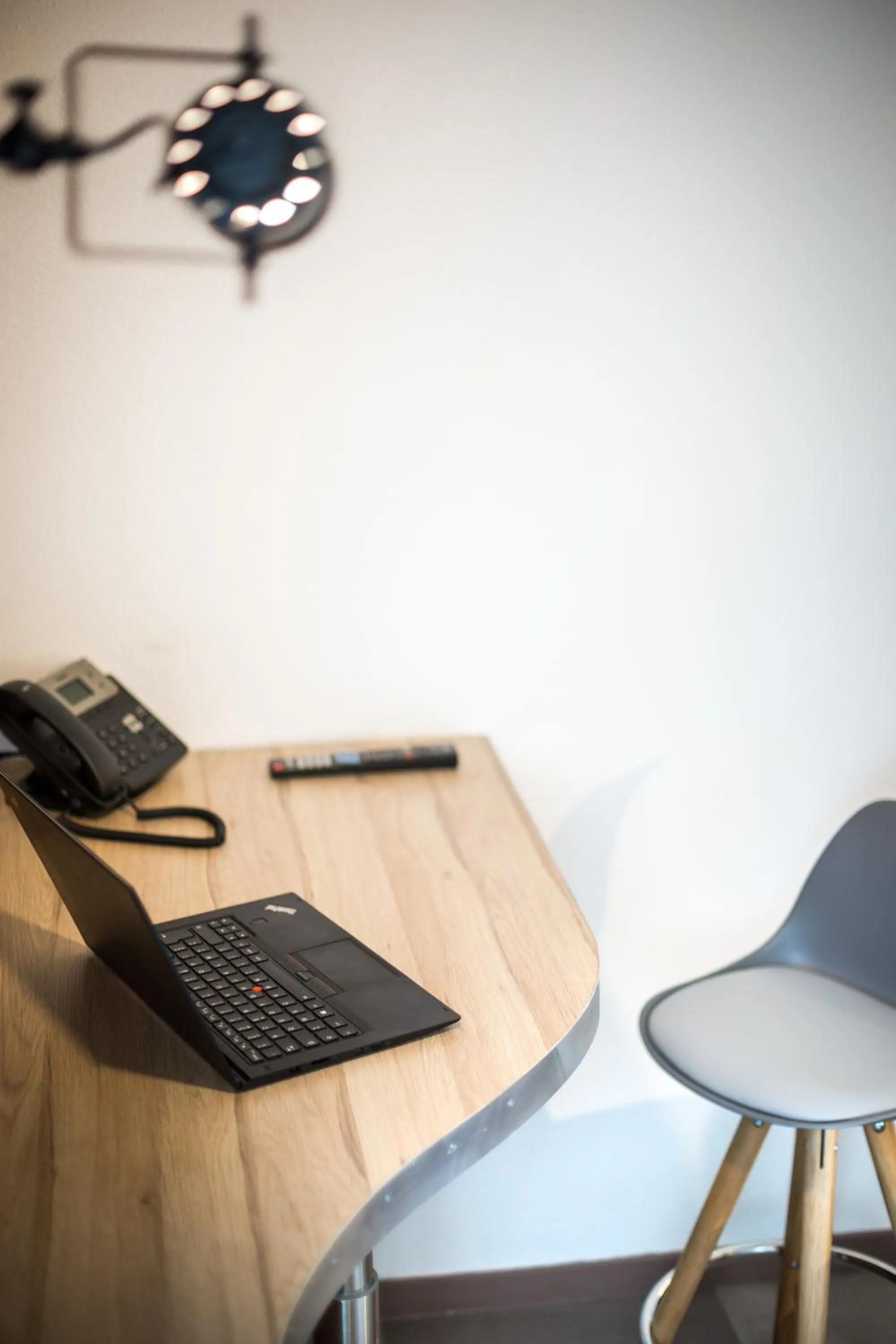 Bedroom in Carré Pau Airport Hôtel