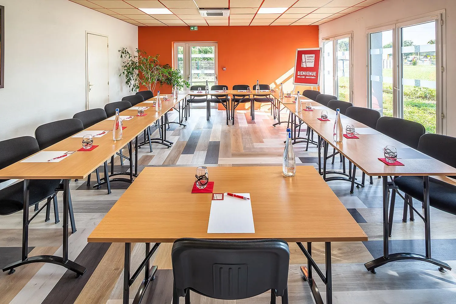 Meeting/conference room in Carré Pau Airport Hôtel