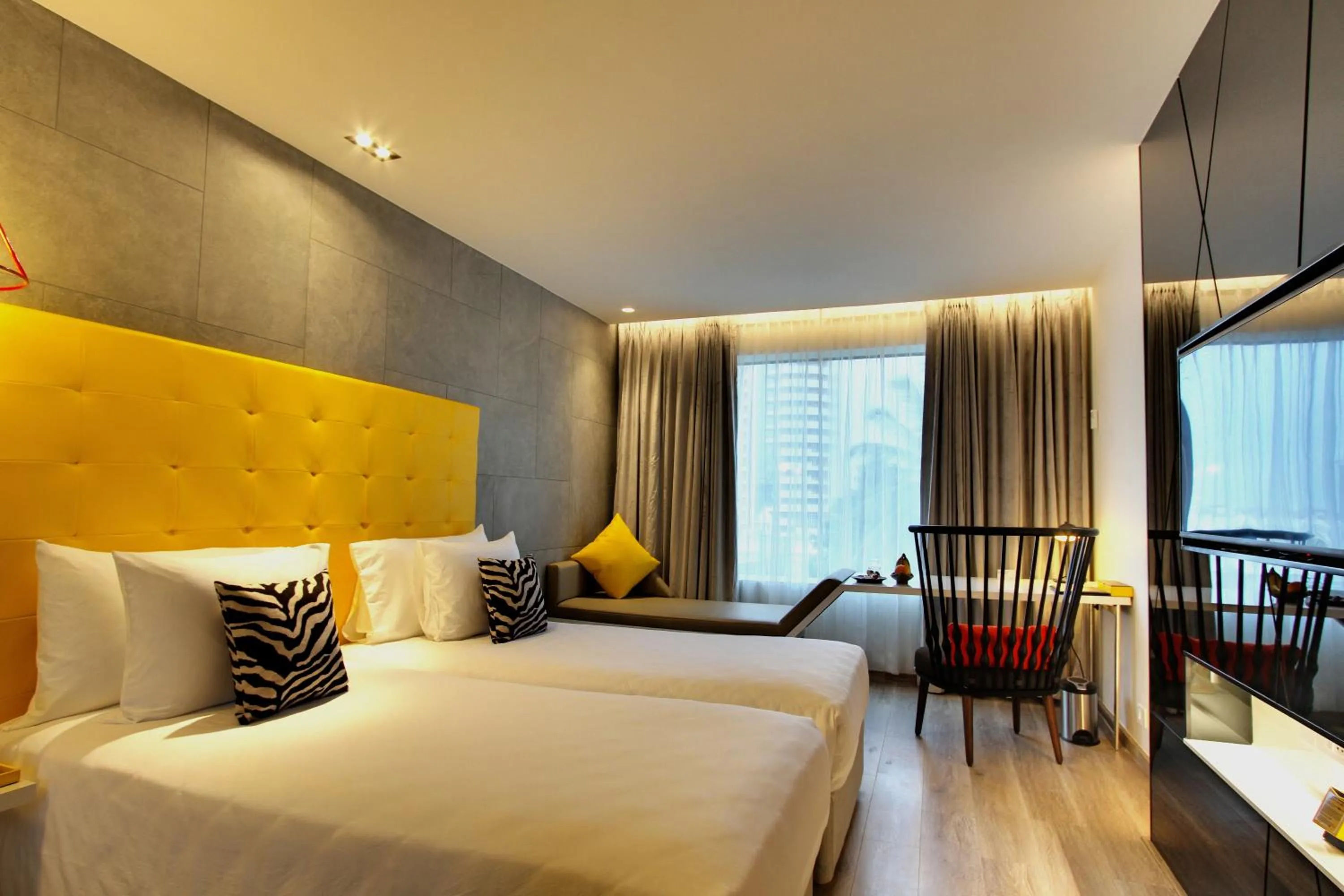 City view, Bed in Radisson Bengaluru City Center