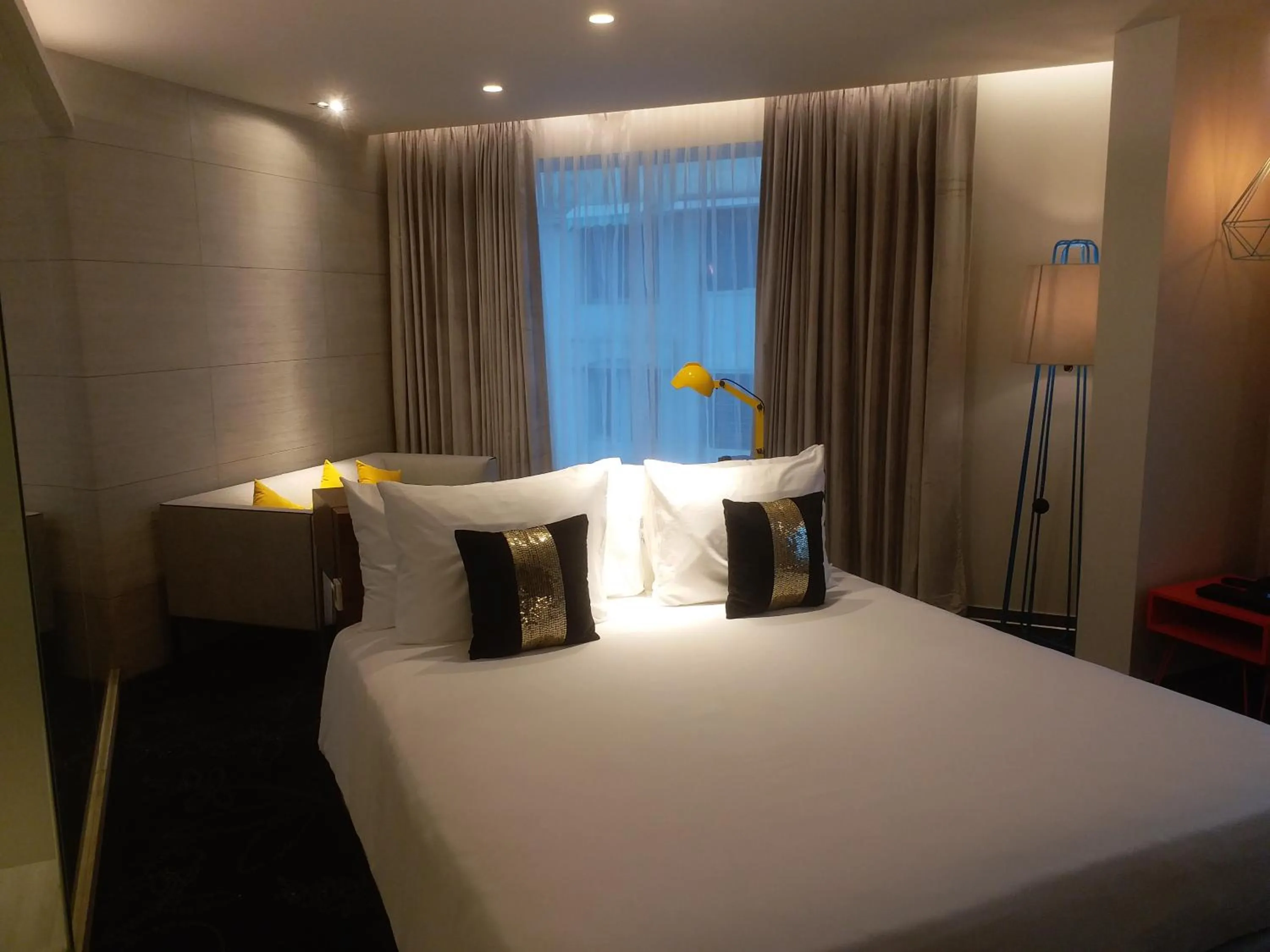 Bed in Radisson Bengaluru City Center