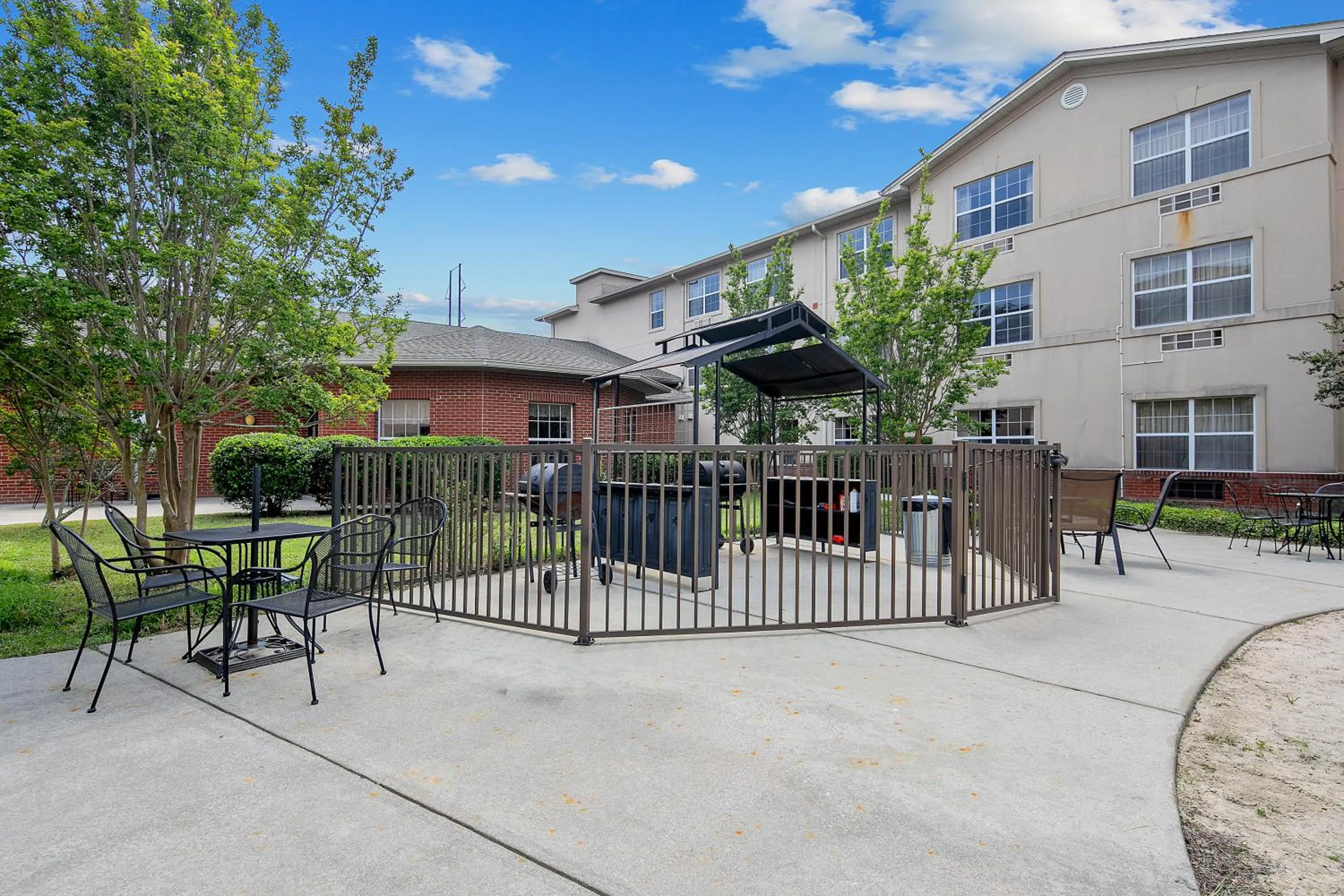 Patio in The Landmark Inn