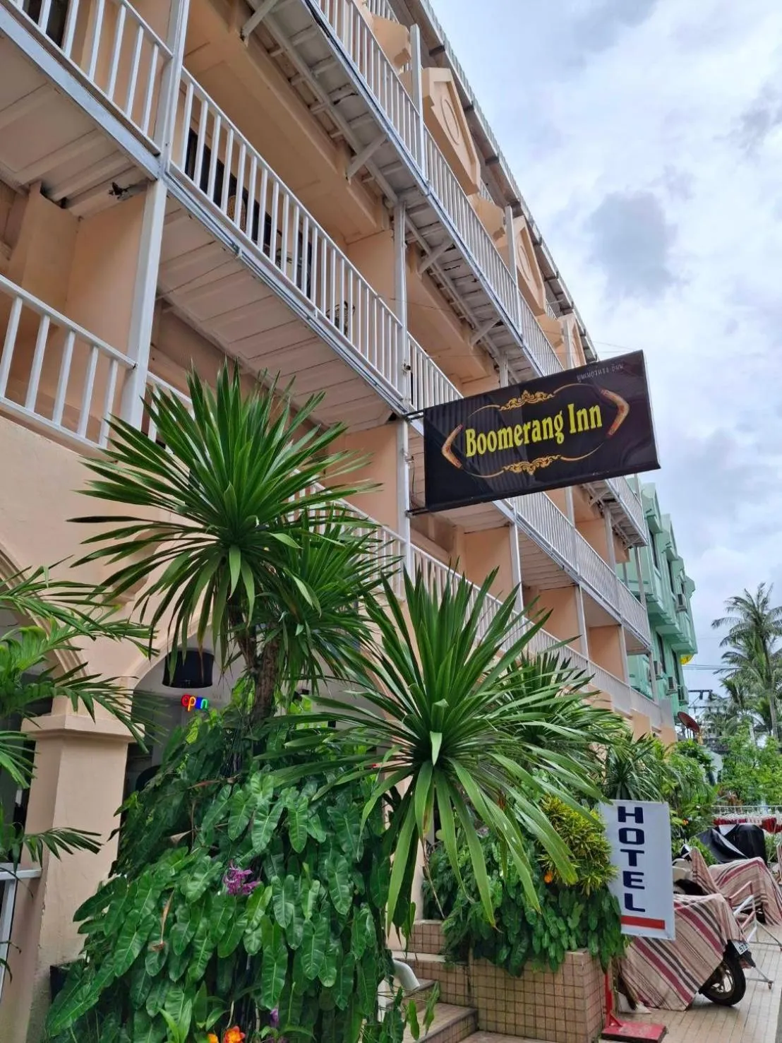 Property building in Boomerang Inn
