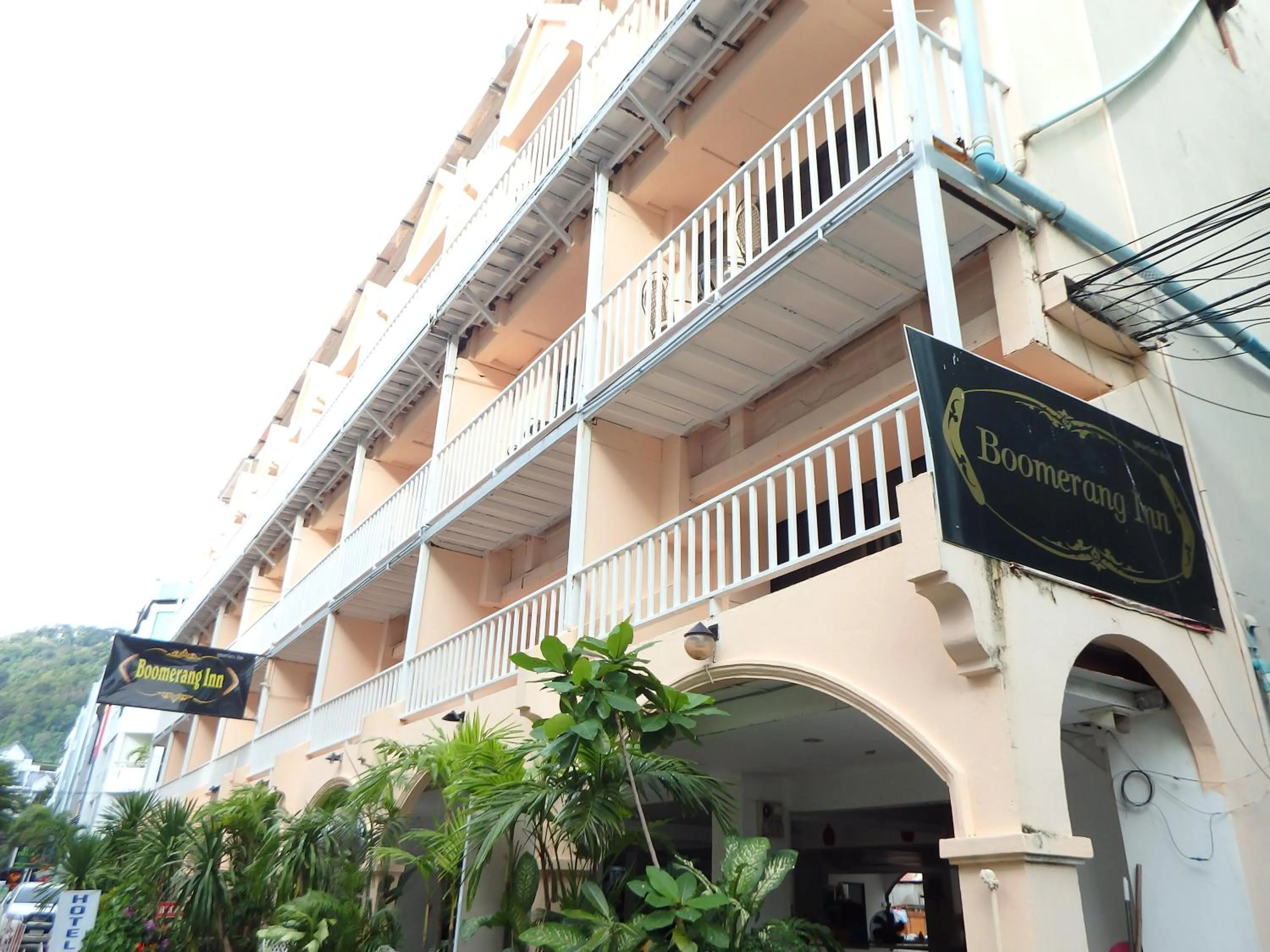 Property building in Boomerang Inn