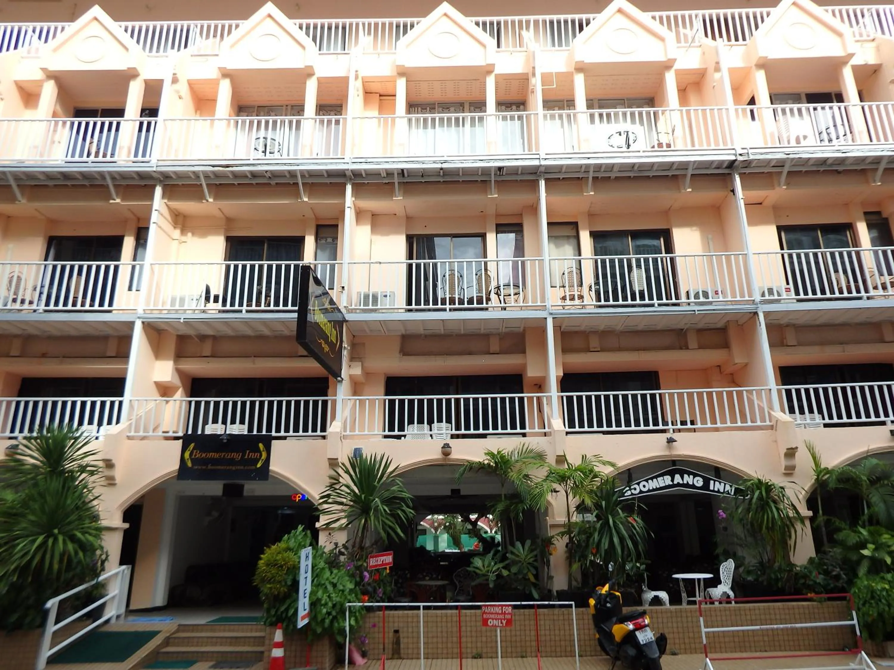 Property building in Boomerang Inn