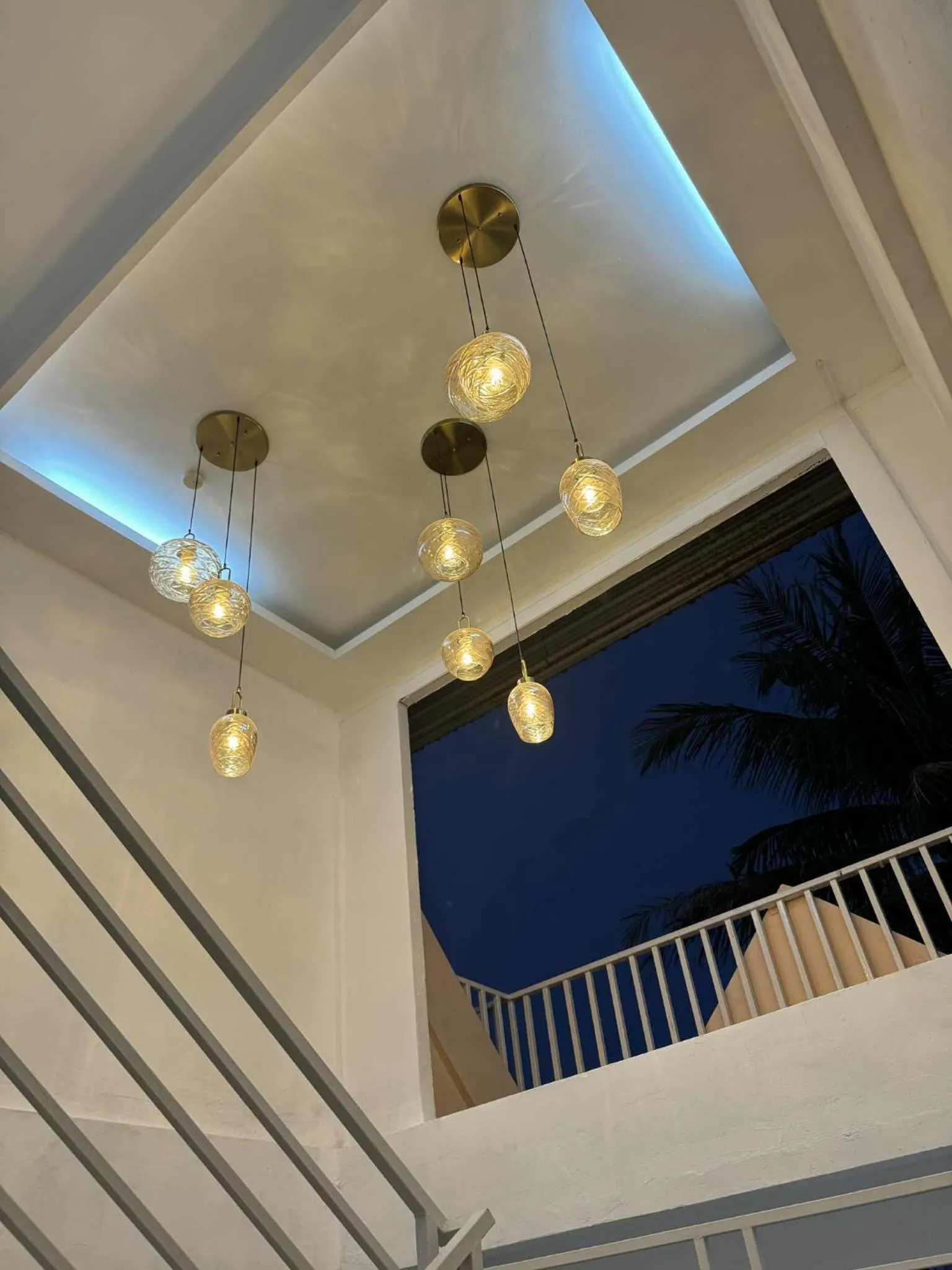 Property building in Boomerang Inn