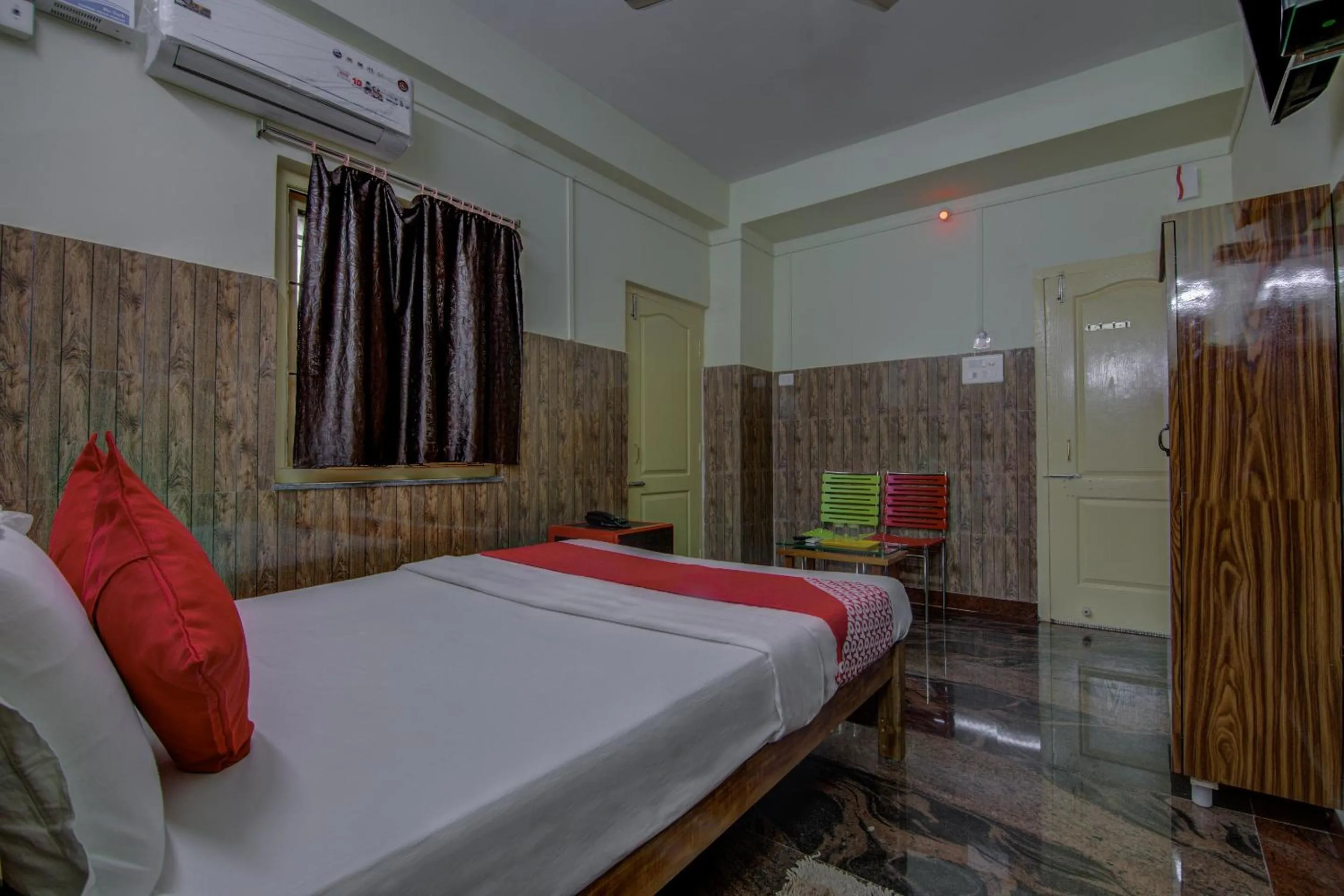 Hotel O V Knot Residency