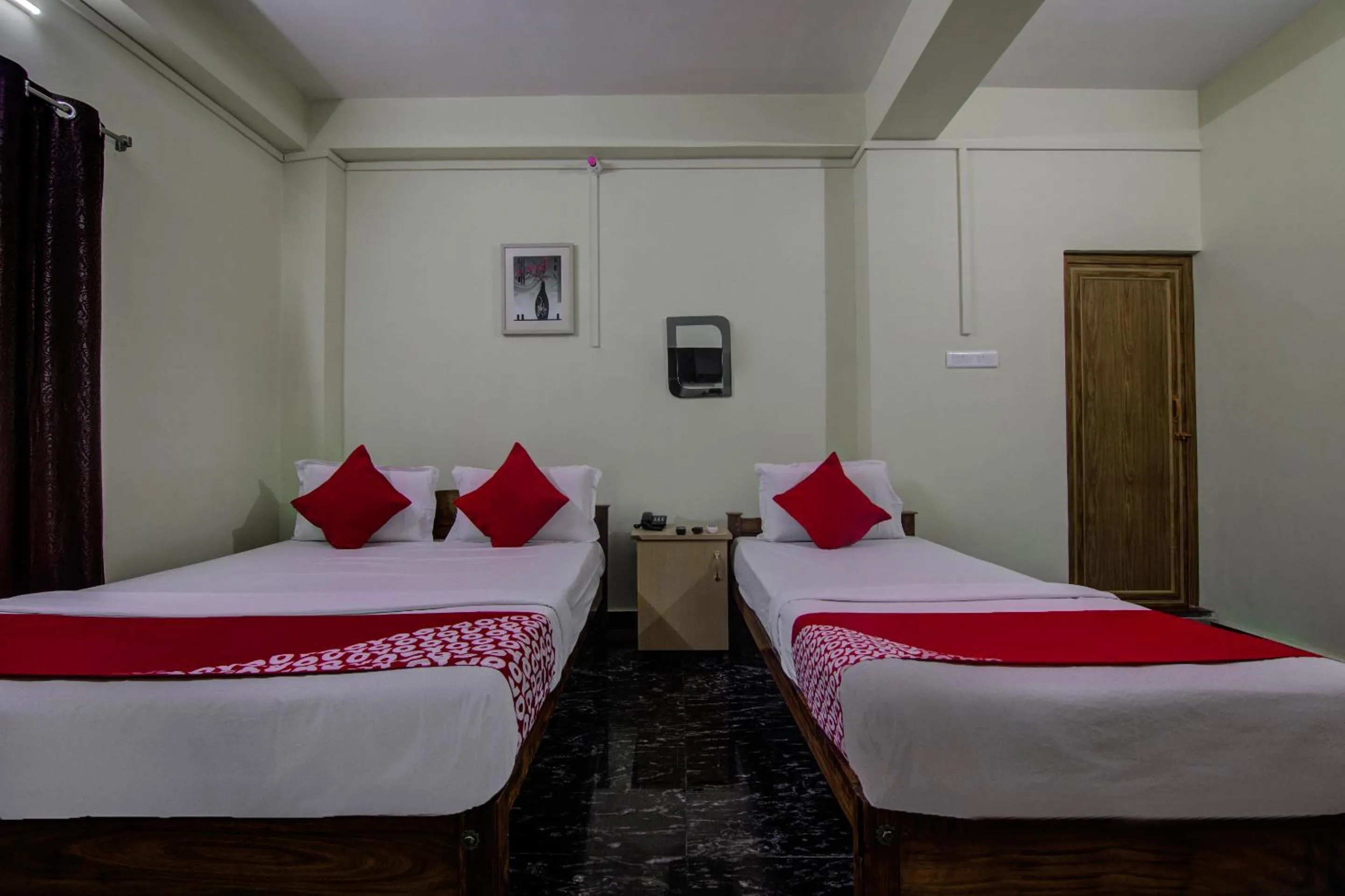 Hotel O V Knot Residency