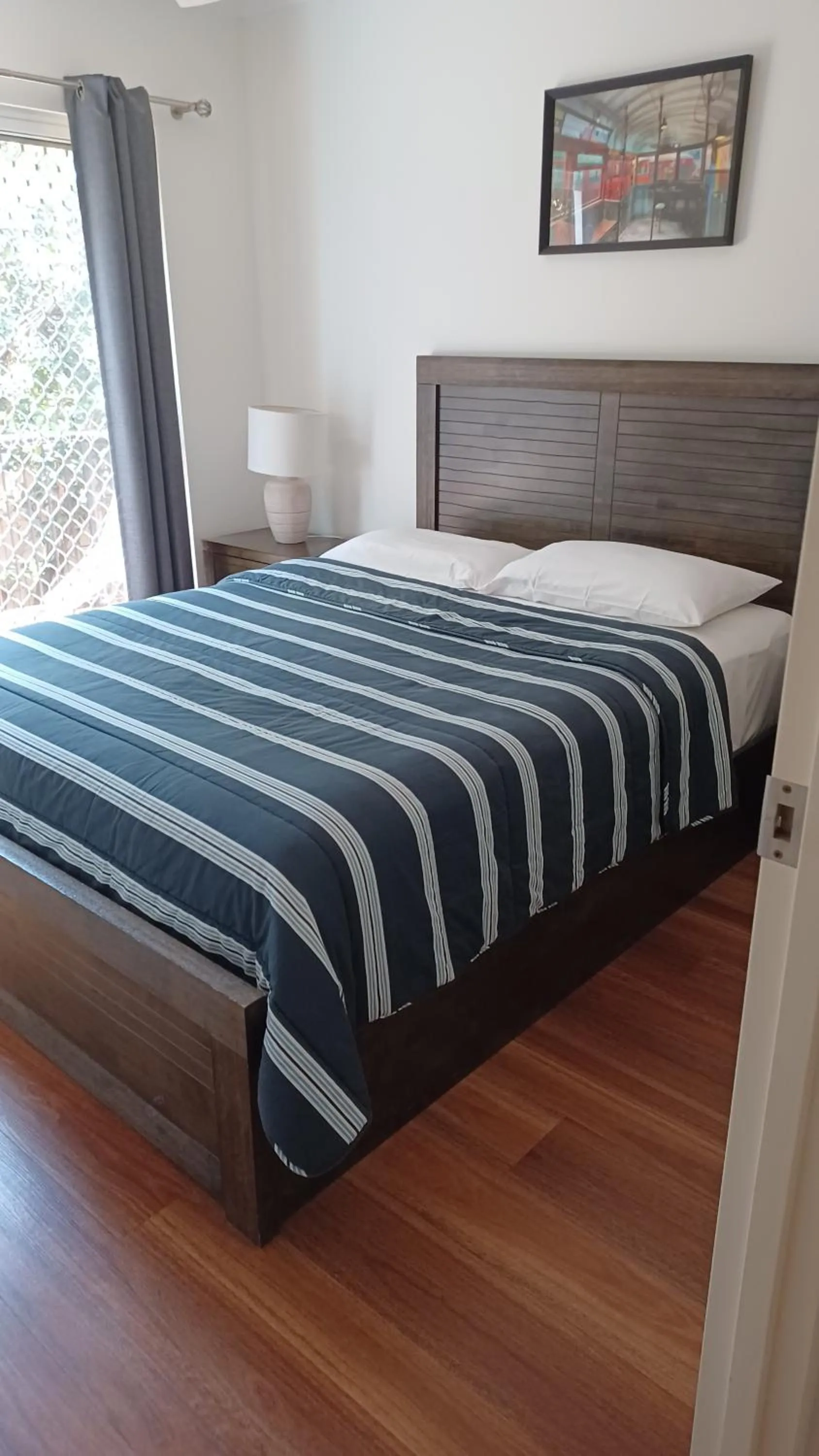 Bedroom, Bed in Blue Waters Apartments