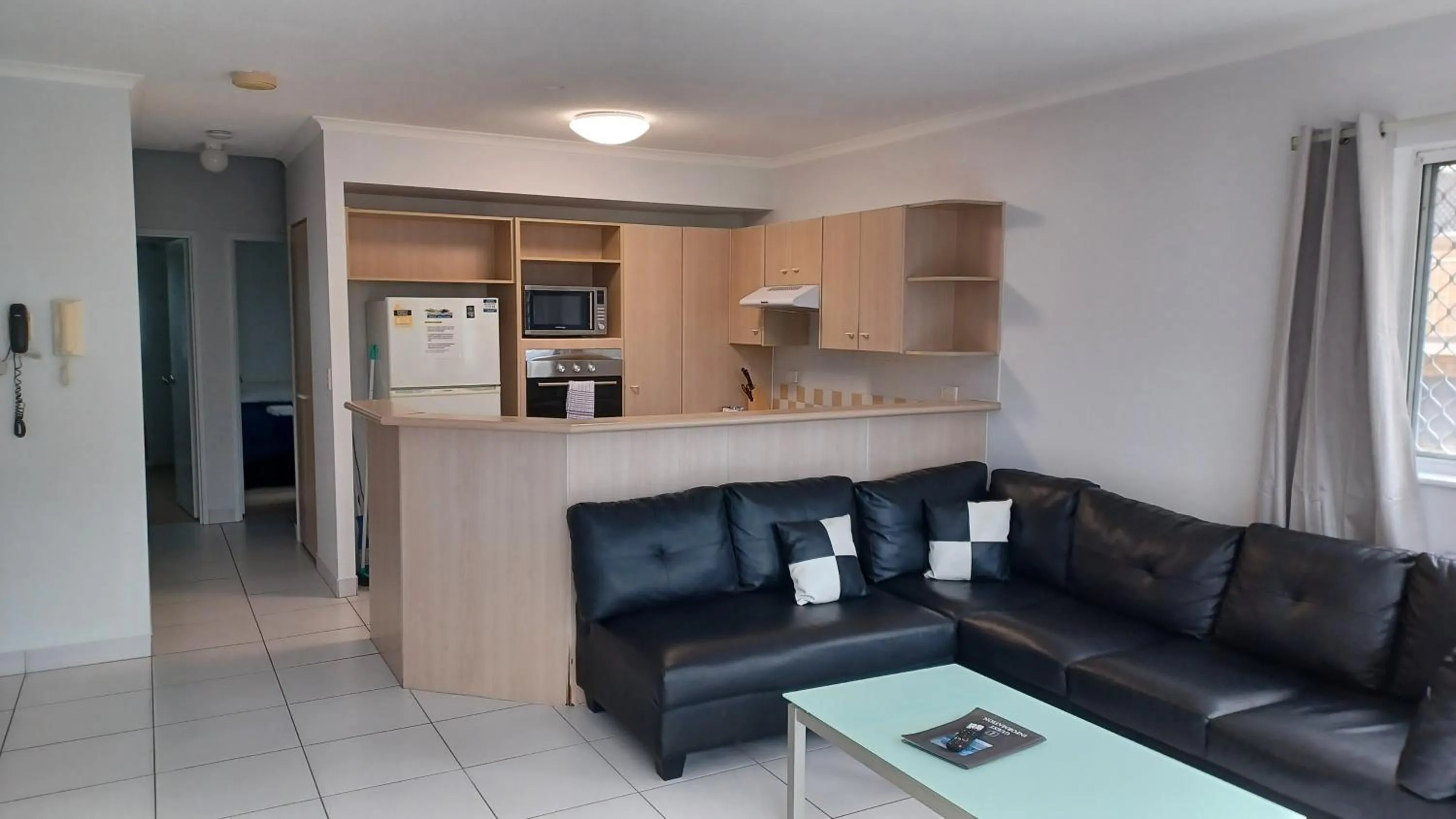 Kitchen or kitchenette in Blue Waters Apartments