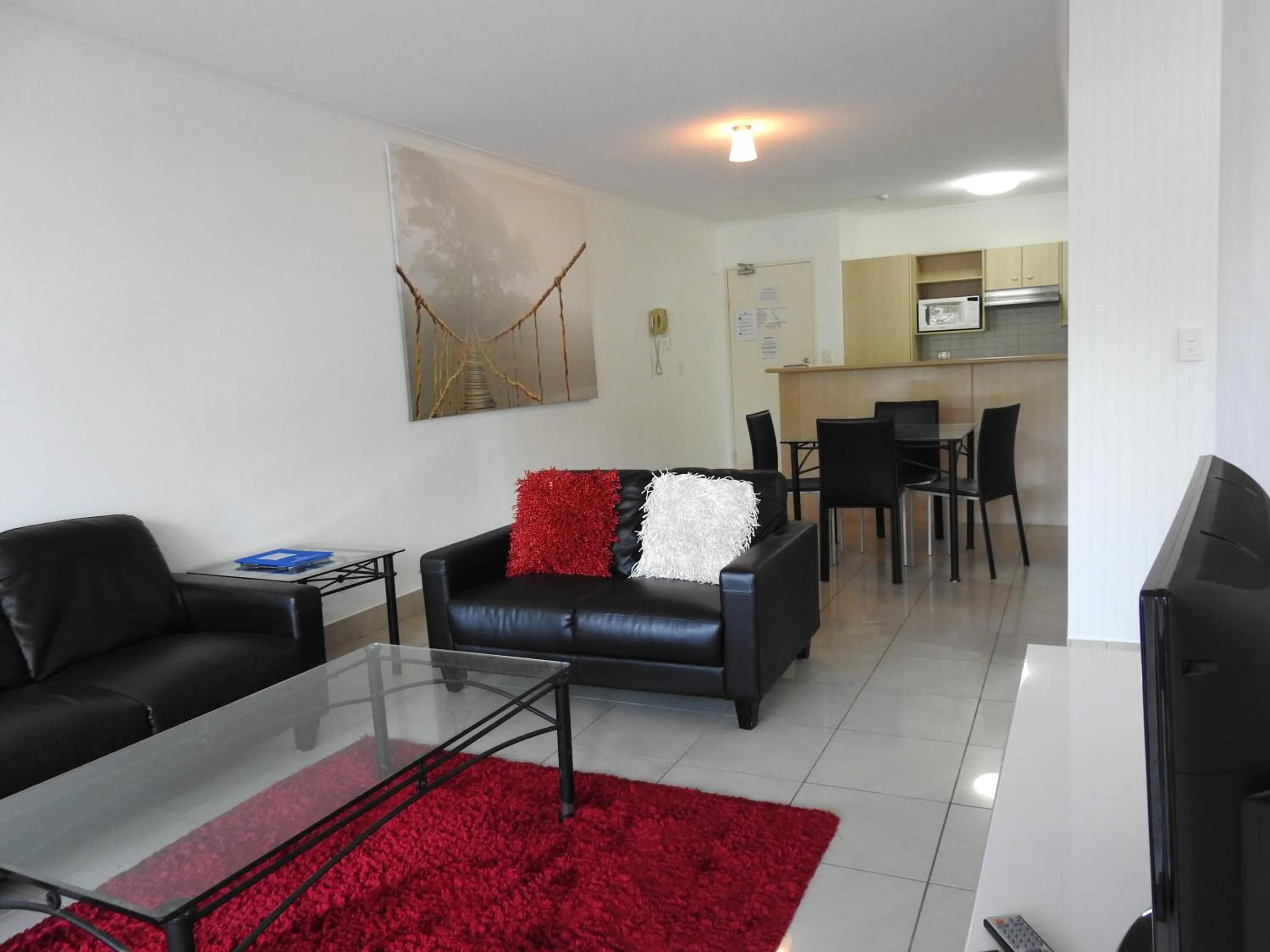 Food and drinks in Blue Waters Apartments