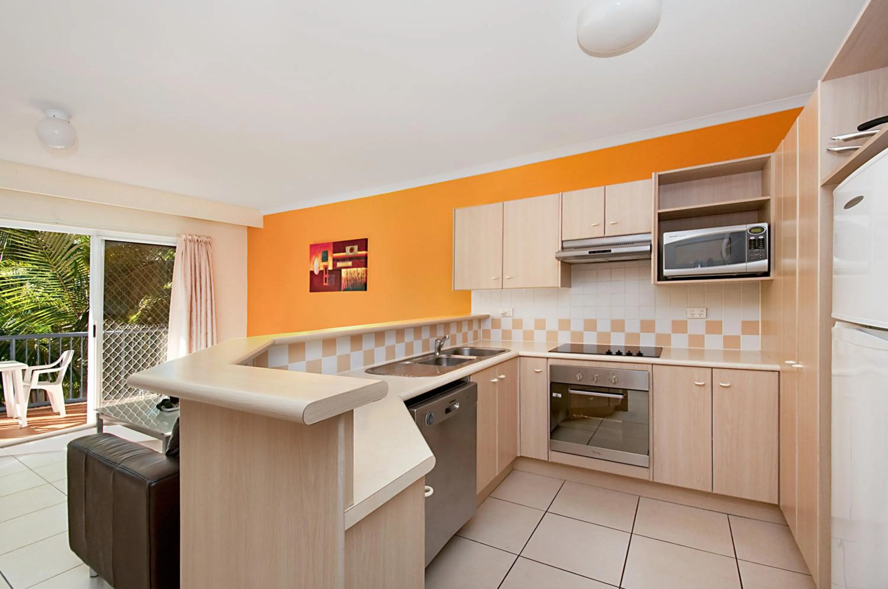 Kitchen or kitchenette in Blue Waters Apartments