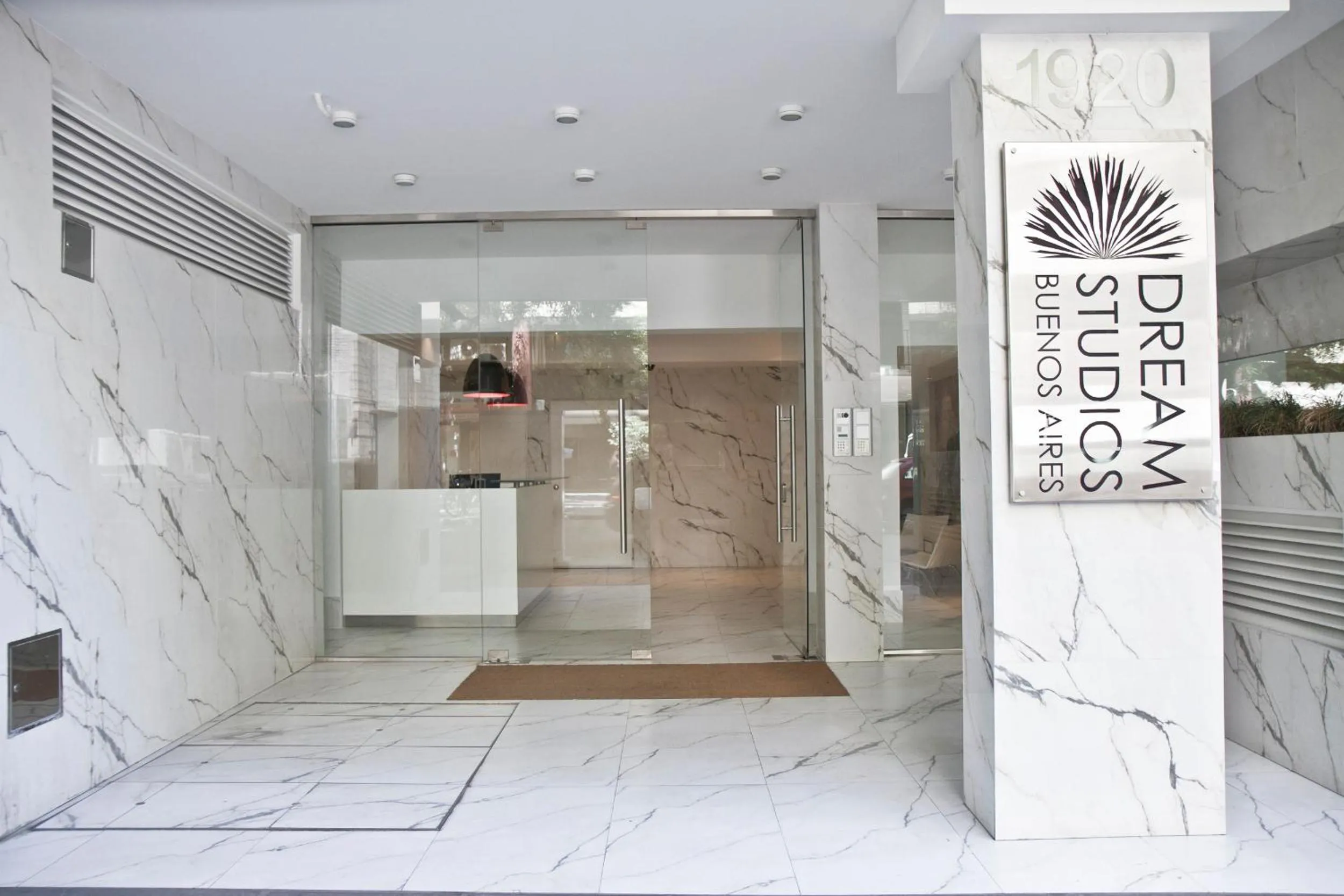 Facade/entrance in Dream Studios BA