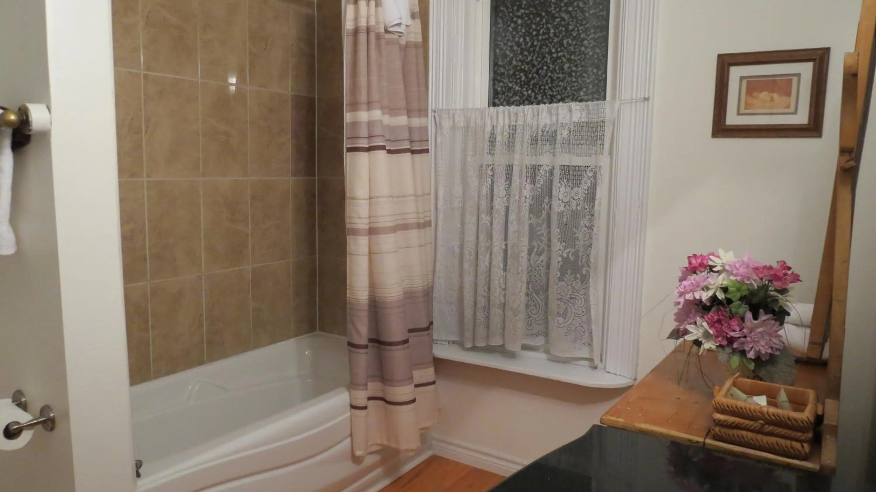 The Roses Heritage Inn