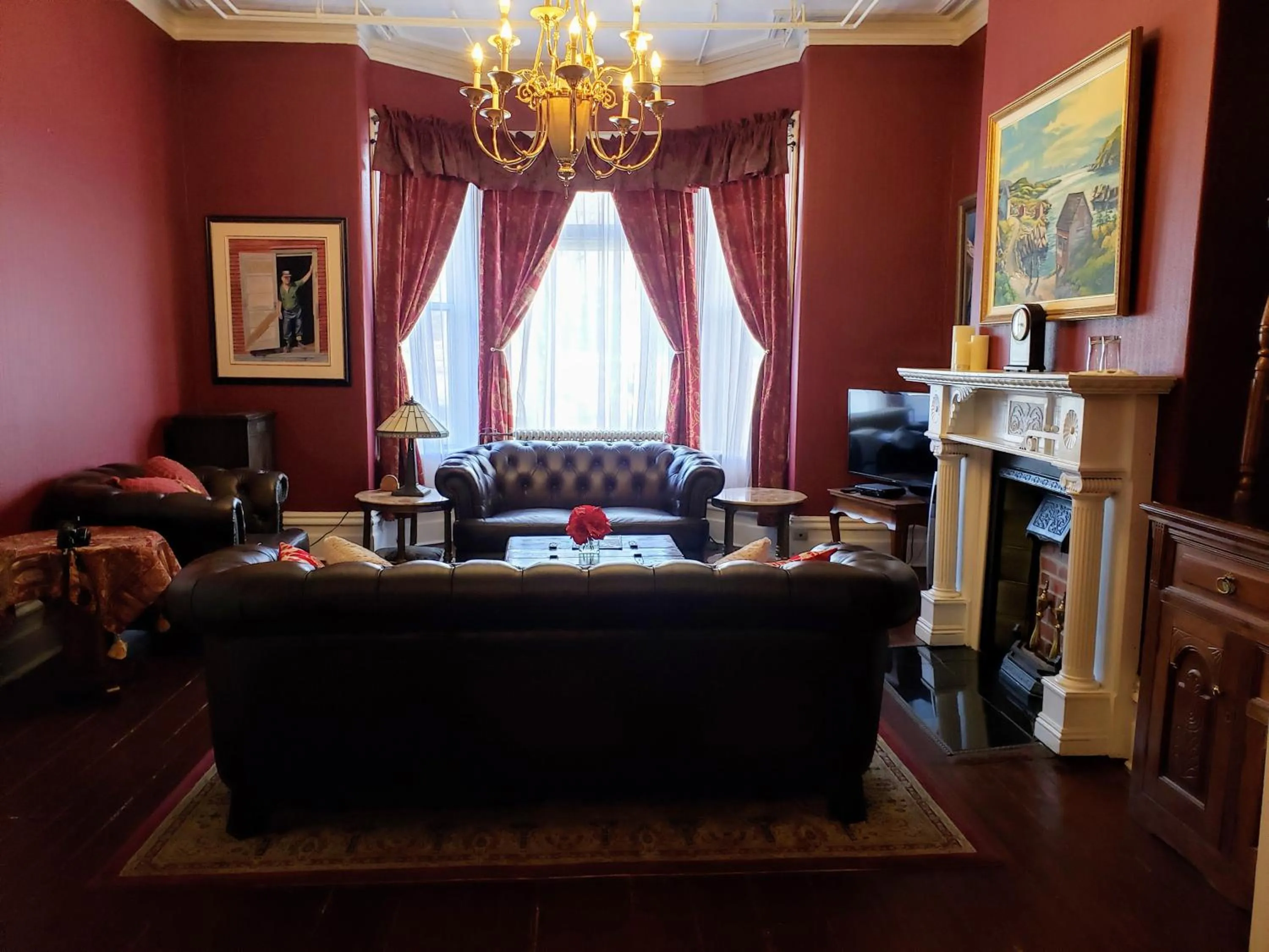 The Roses Heritage Inn