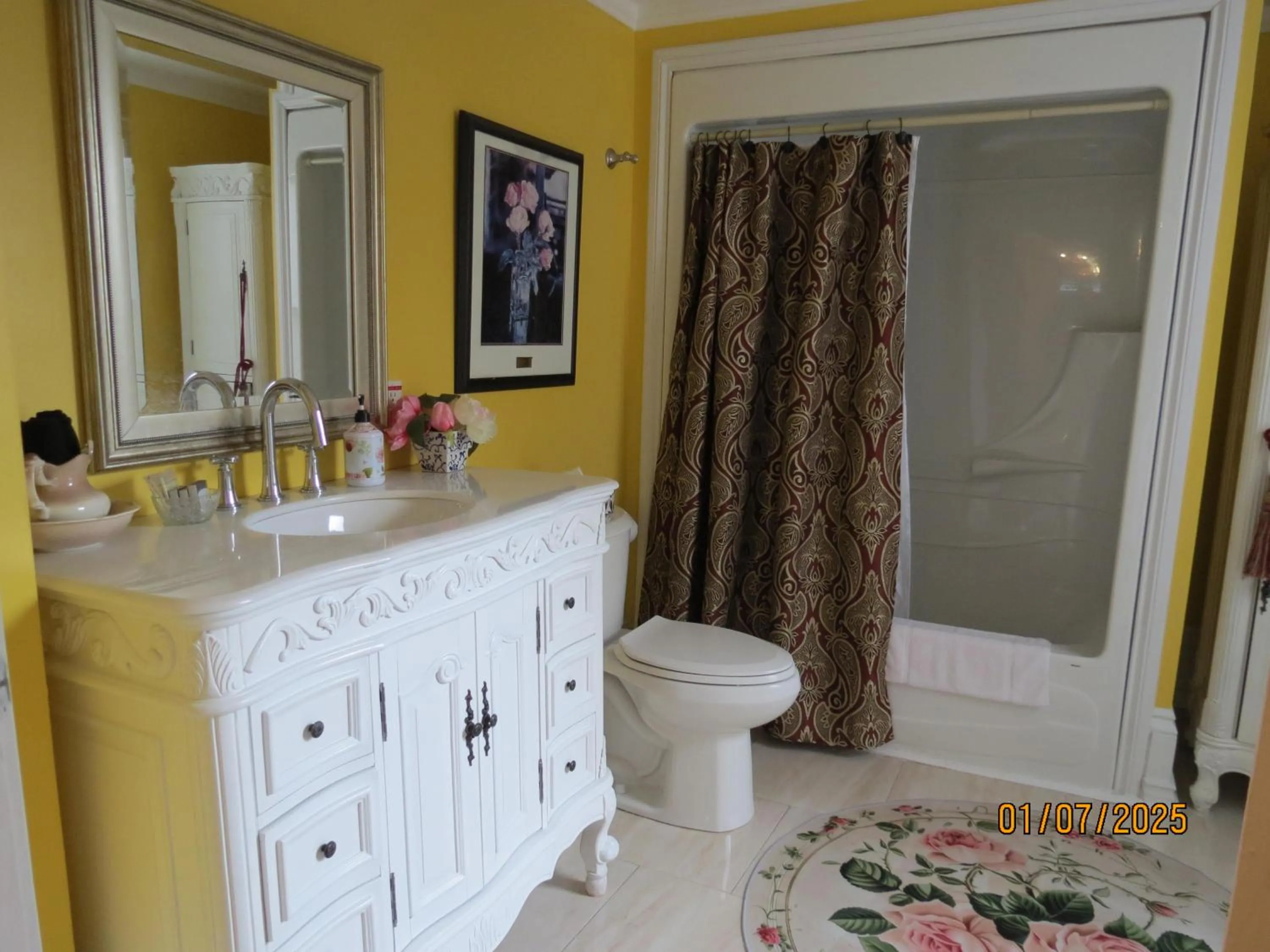 The Roses Heritage Inn