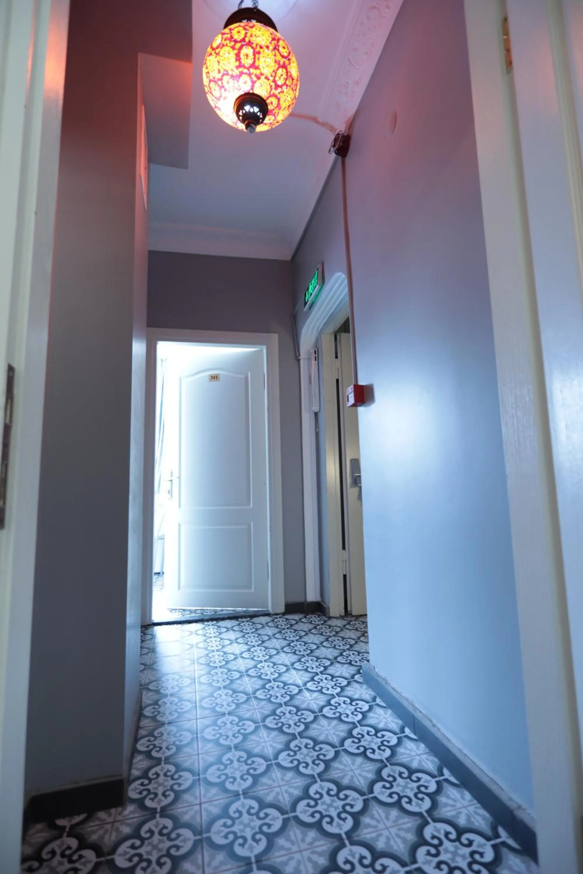 Inner courtyard view in White Pearl Apart Hotel