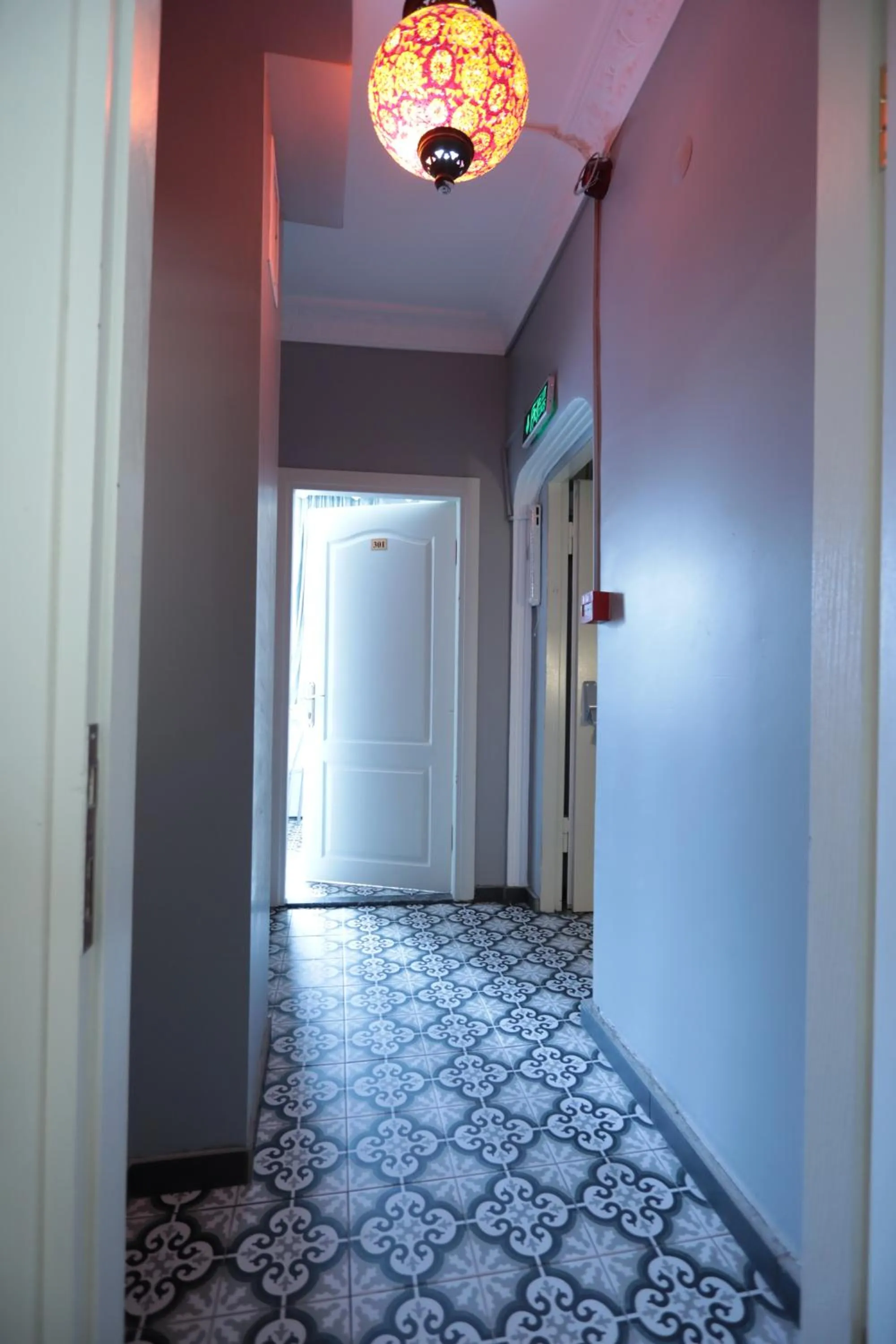 Inner courtyard view in White Pearl Apart Hotel