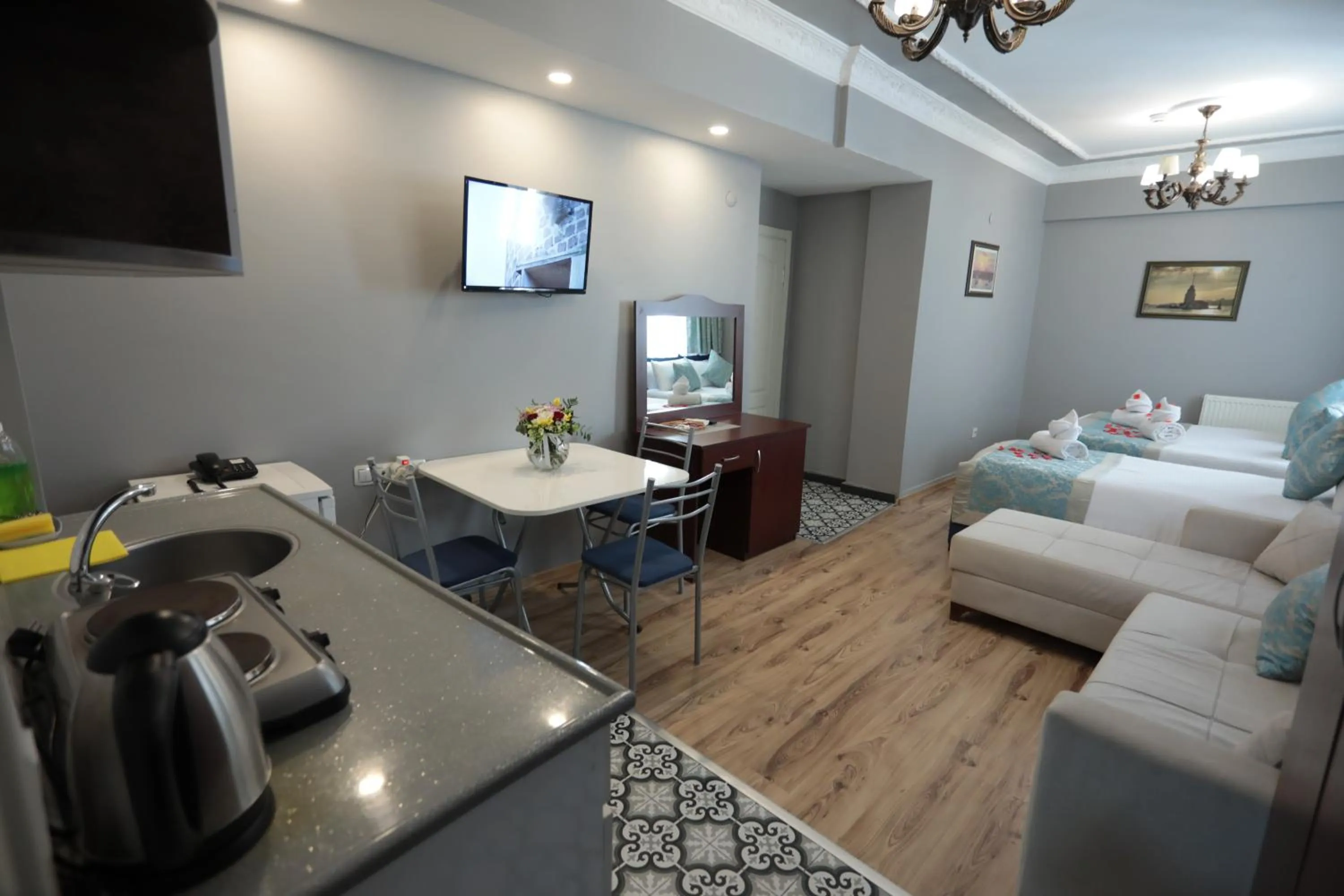 Photo of the whole room in White Pearl Apart Hotel