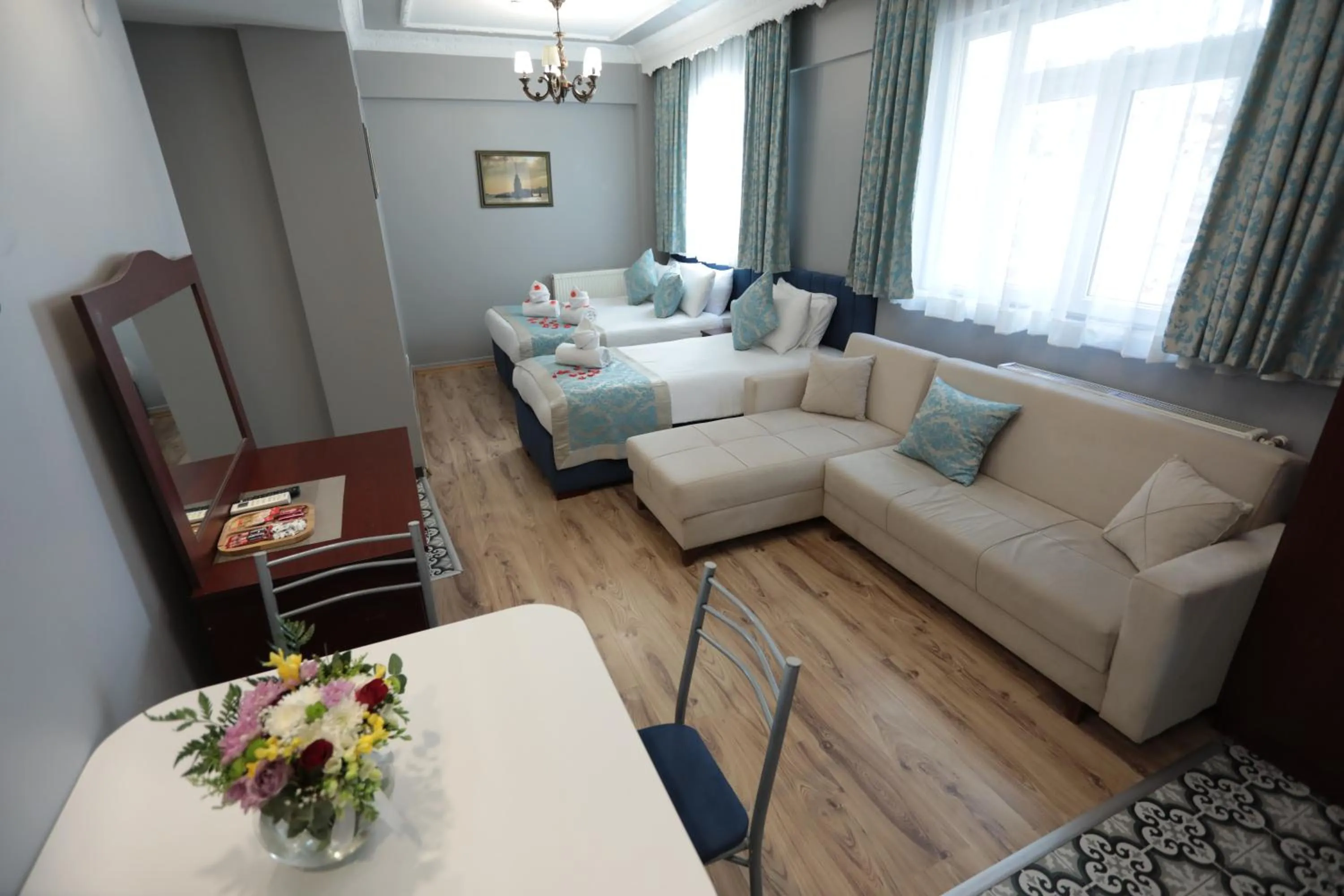 Photo of the whole room in White Pearl Apart Hotel