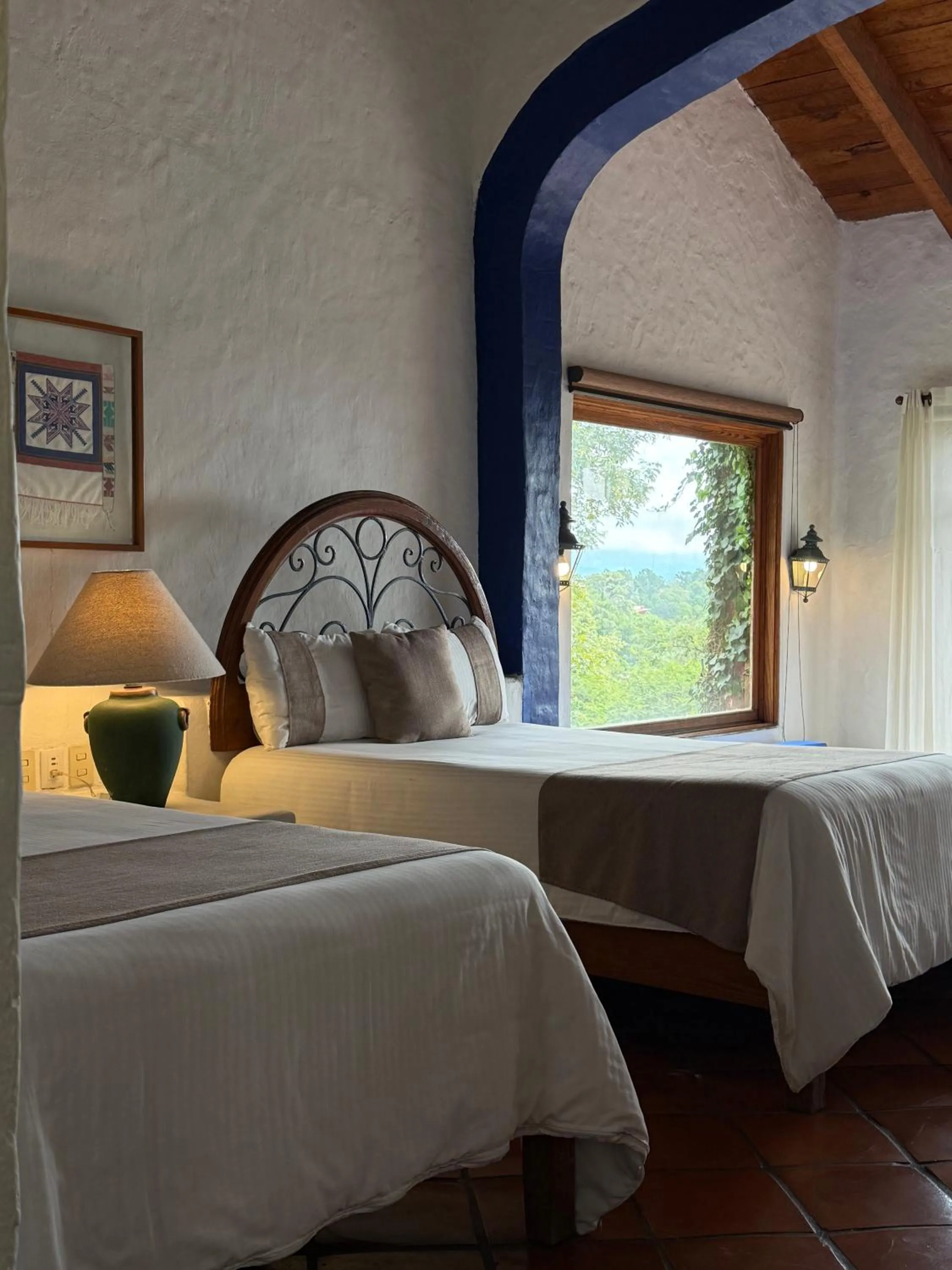 Bed in Tapalpa Country Club Hotel