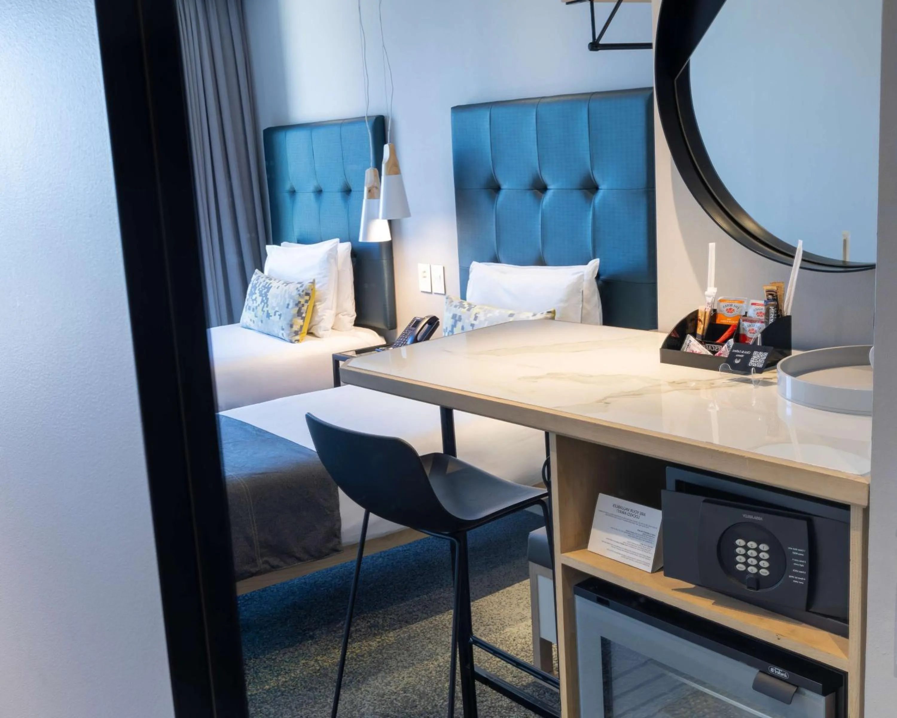 Bedroom, Bed in StayEasy Cape Town City Bowl