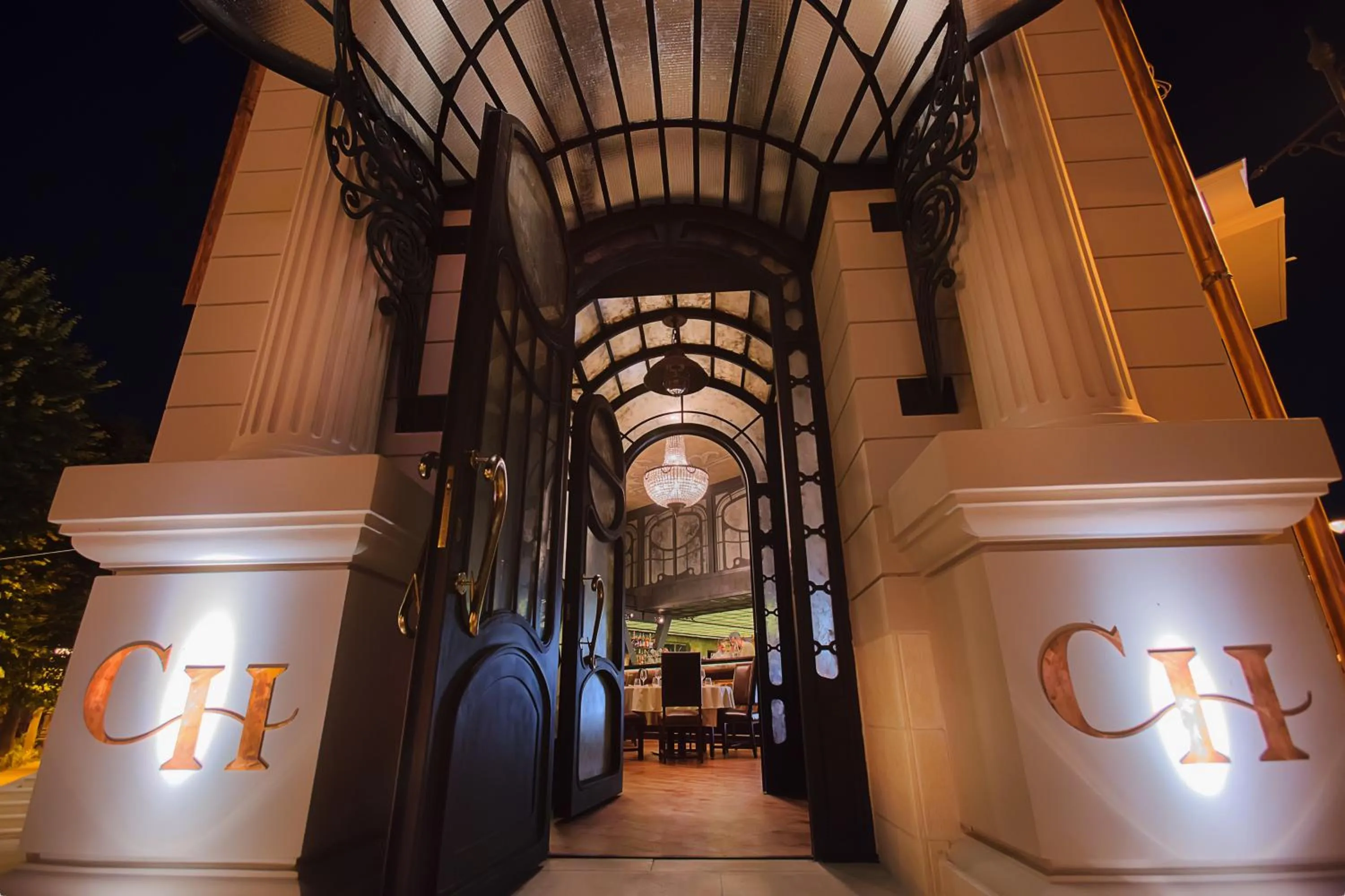 Property building in Casa Hrisicos