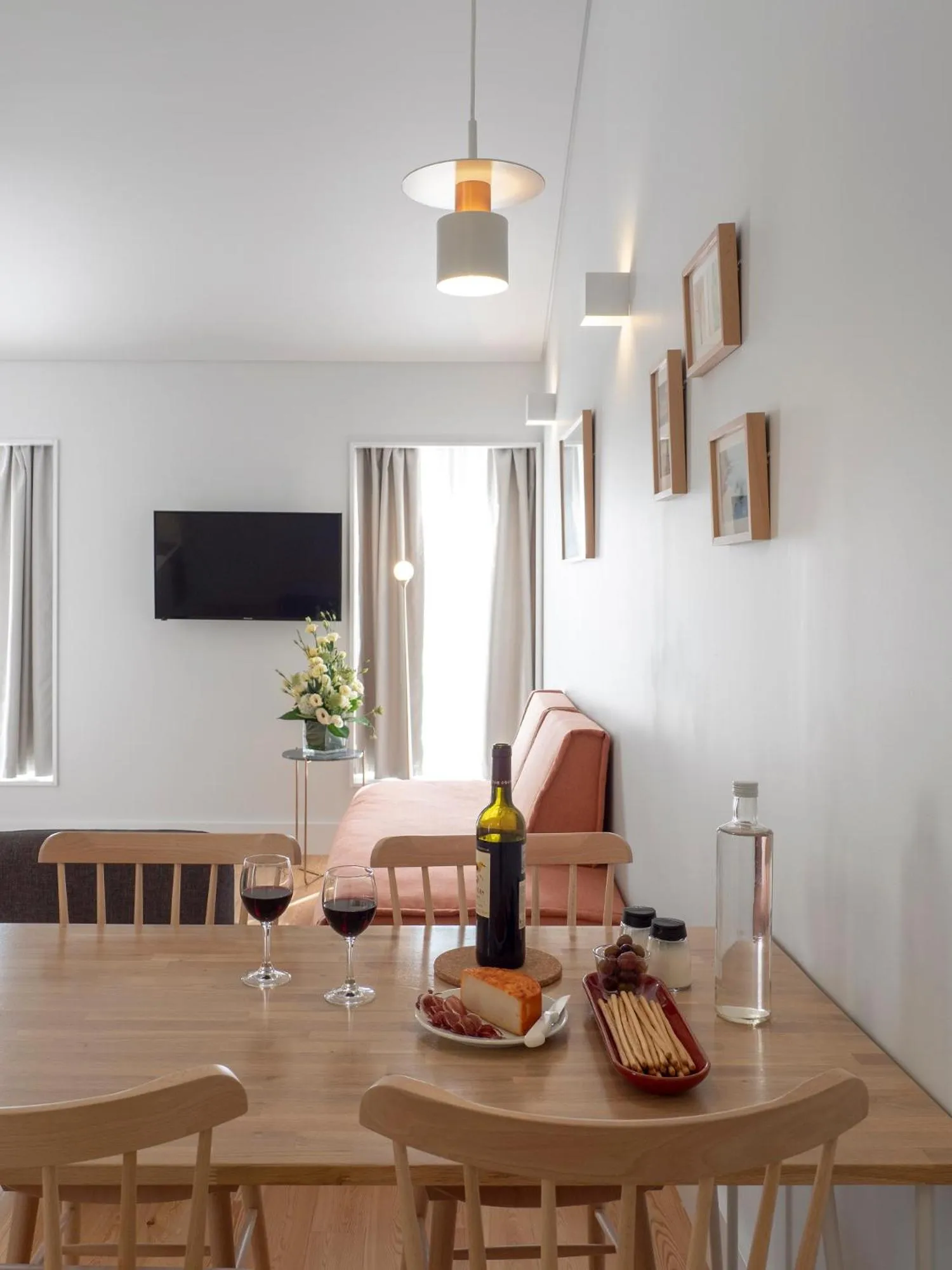 Dining area in Lisbon Serviced Apartments - Benformoso
