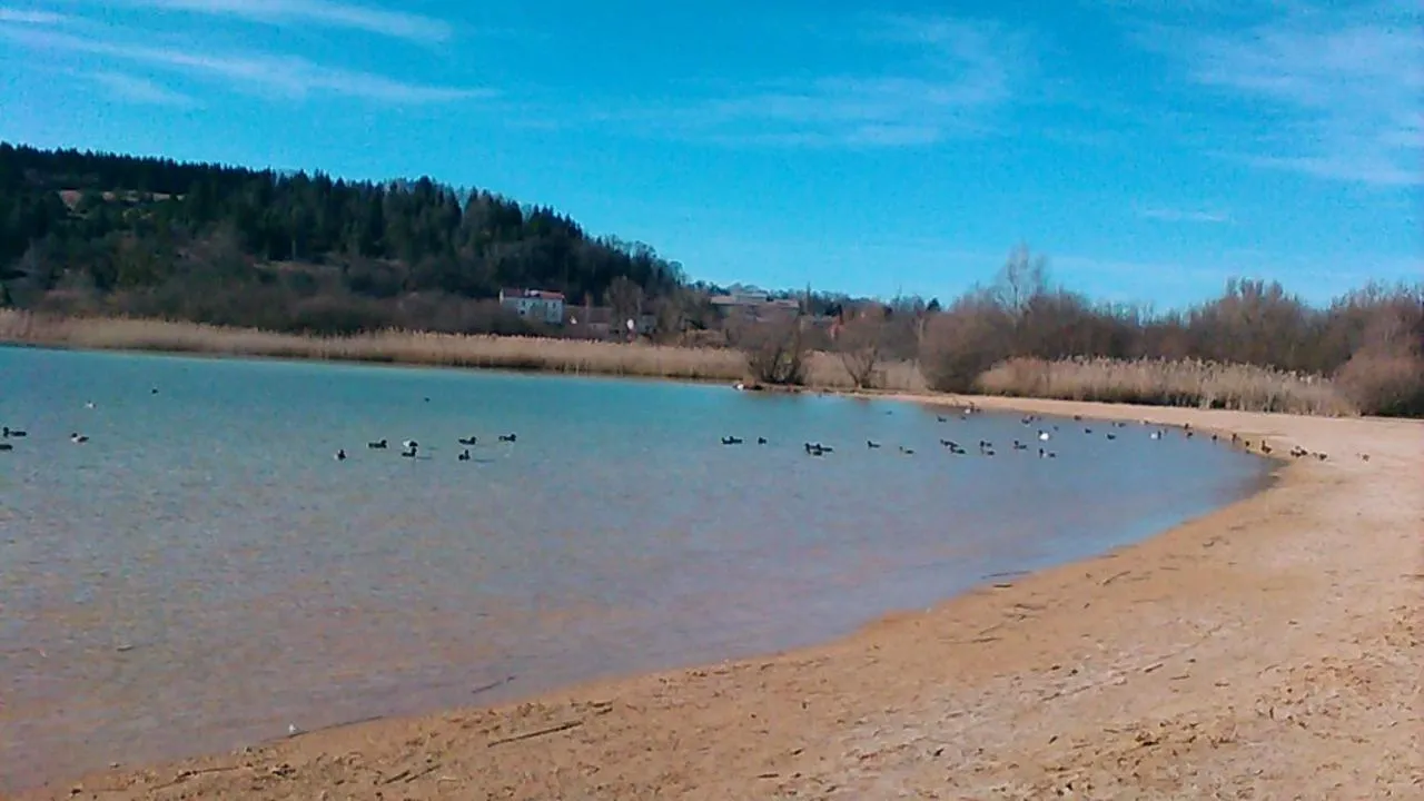 Beach in Chambre d'hôtes Comme une évidence Clairvaux-les-lacs