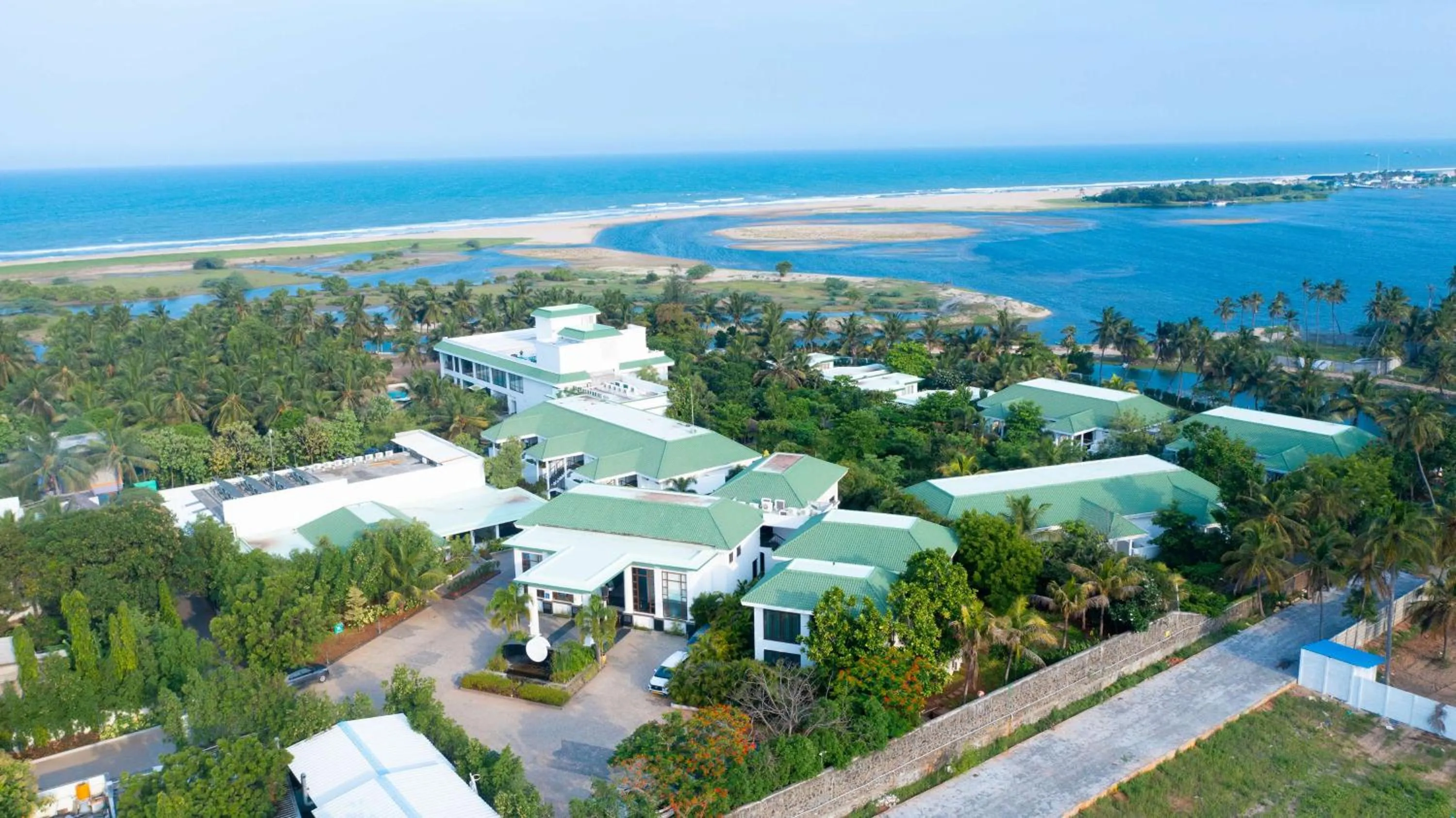 Property building in Radisson Resort Pondicherry Bay