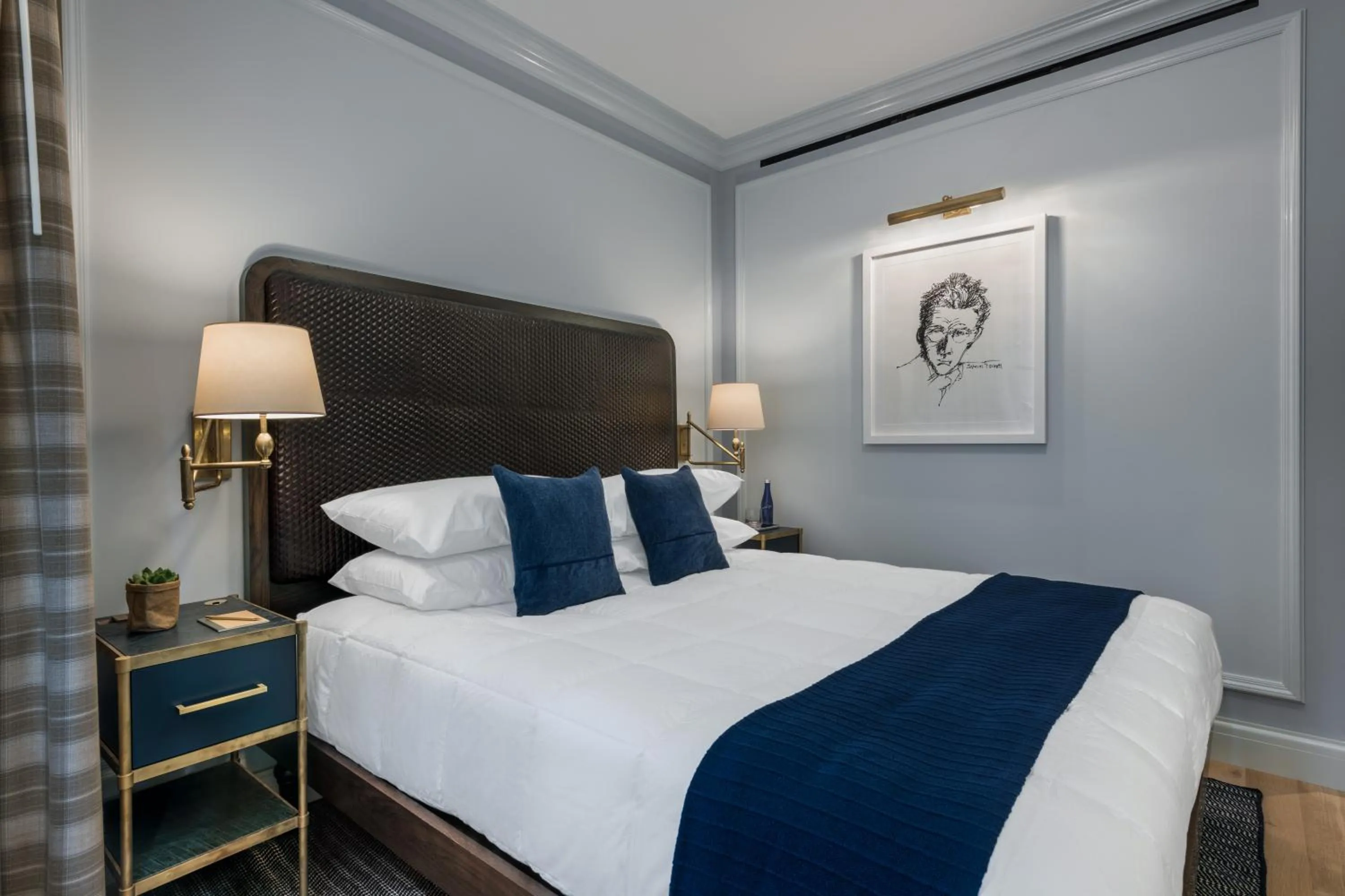 Bedroom, Bed in Merrion Row Hotel and Public House