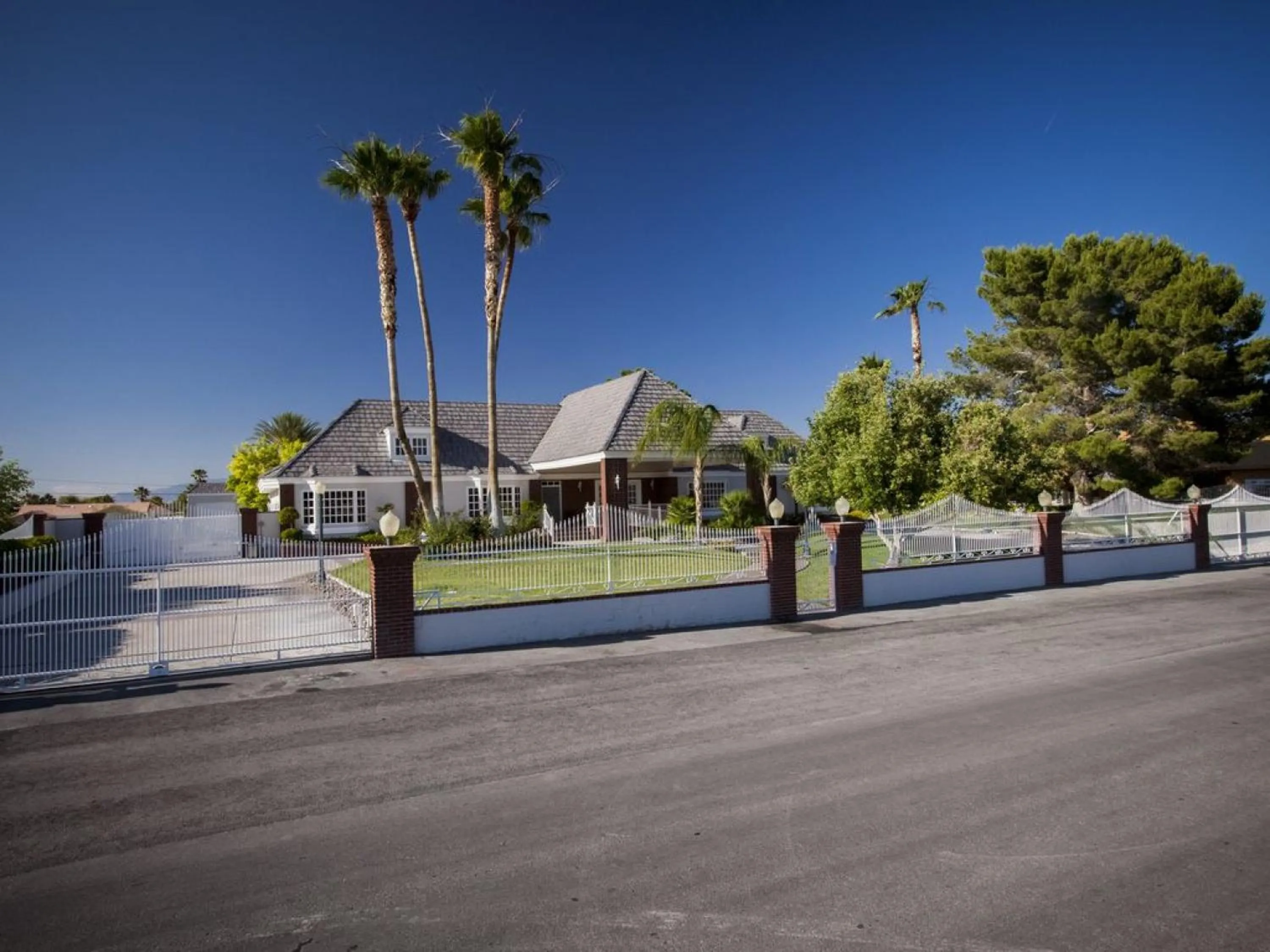 Villa Carota - 6 bedrooms and a Casitas