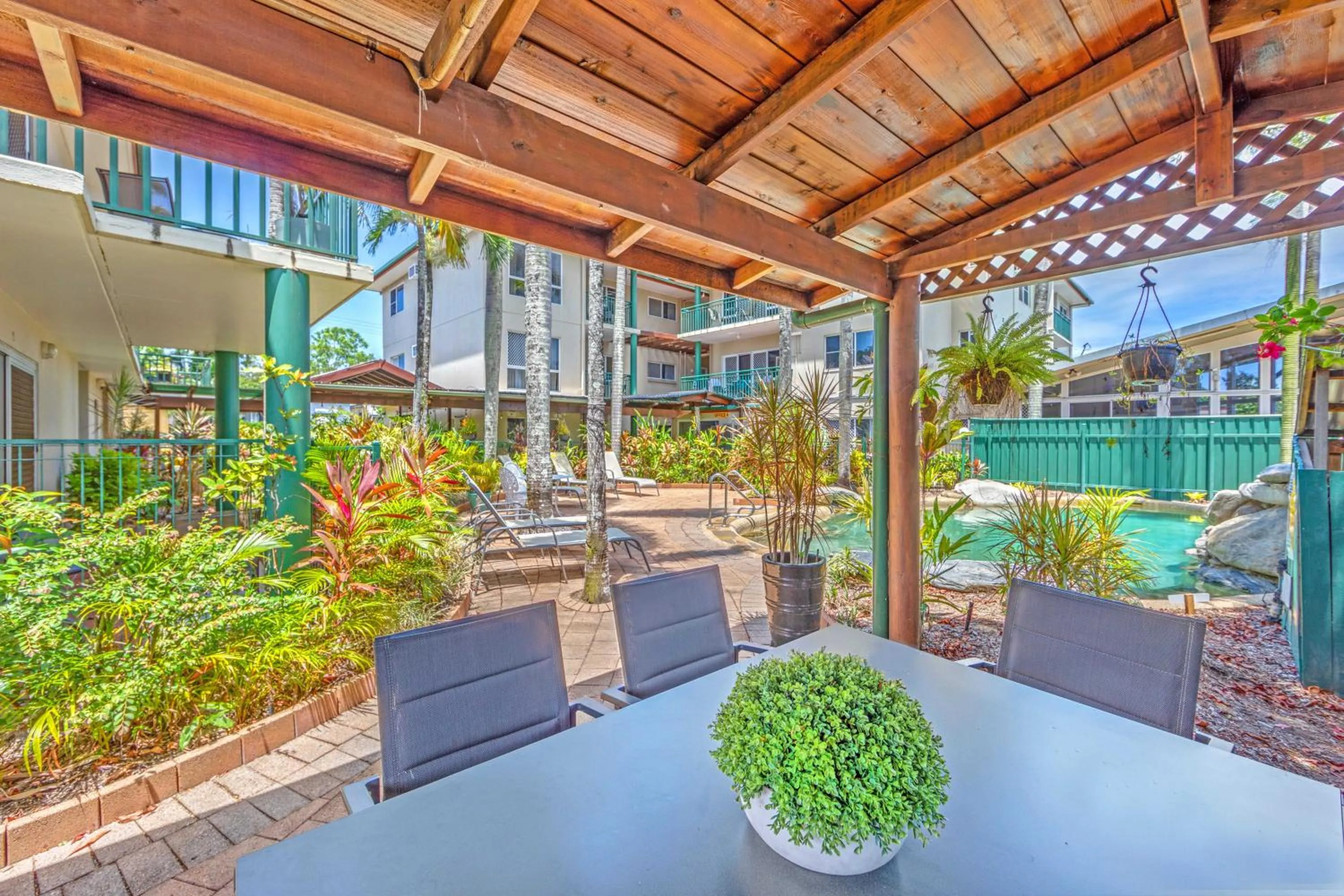 BBQ facilities in Koala Court Holiday Apartments