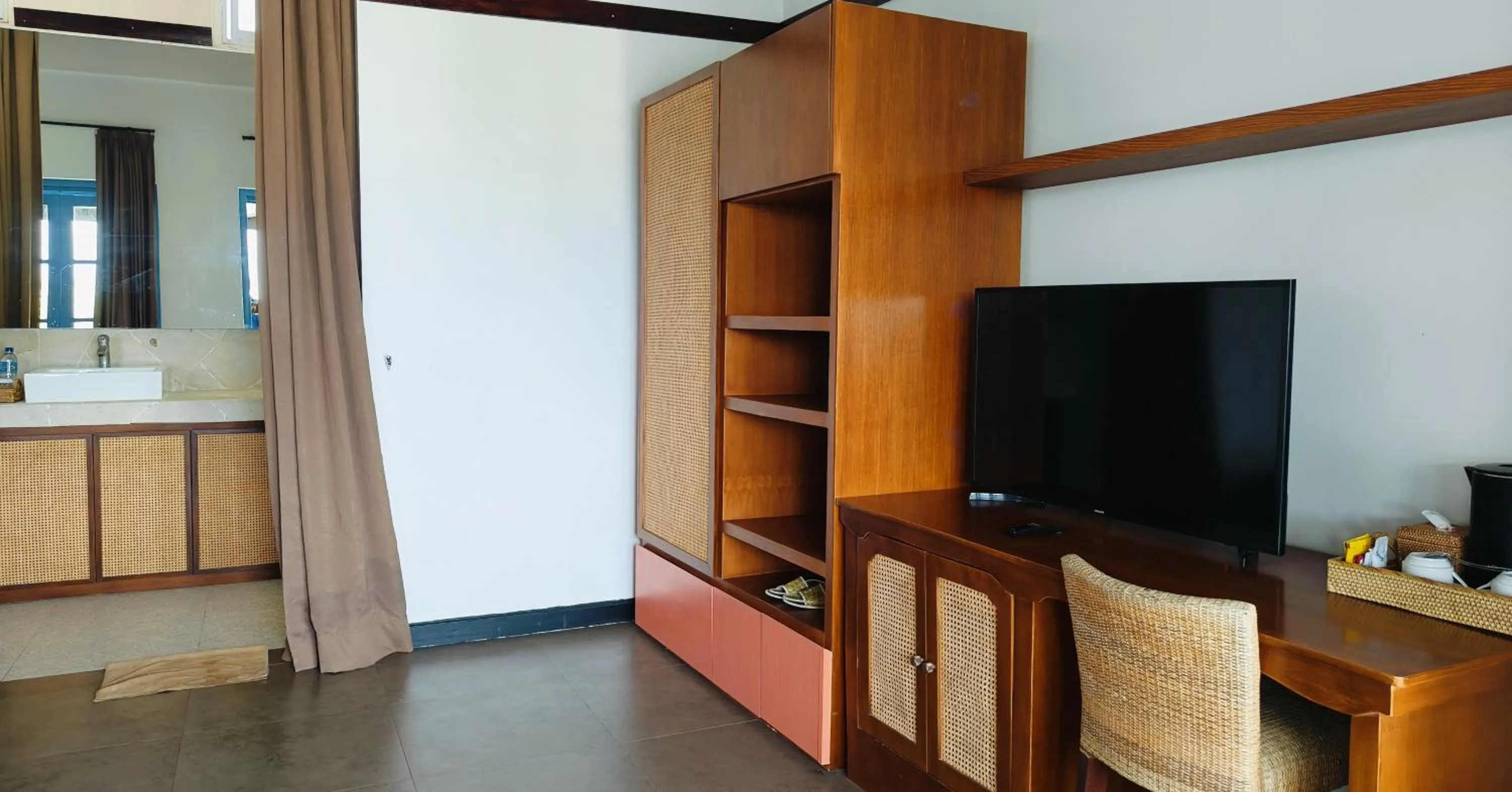 TV and multimedia in The Trawangan Resort