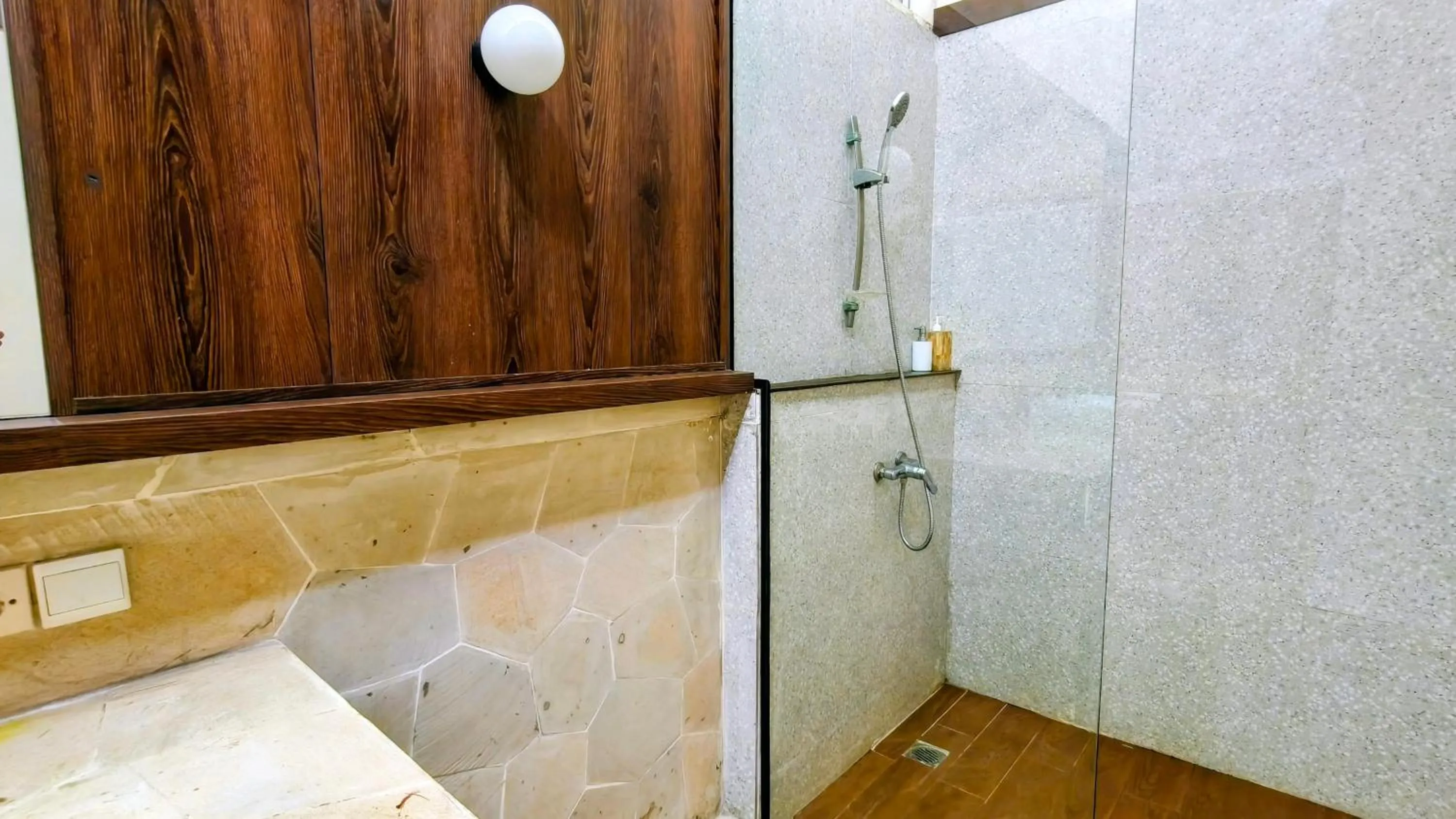 Shower in The Trawangan Resort