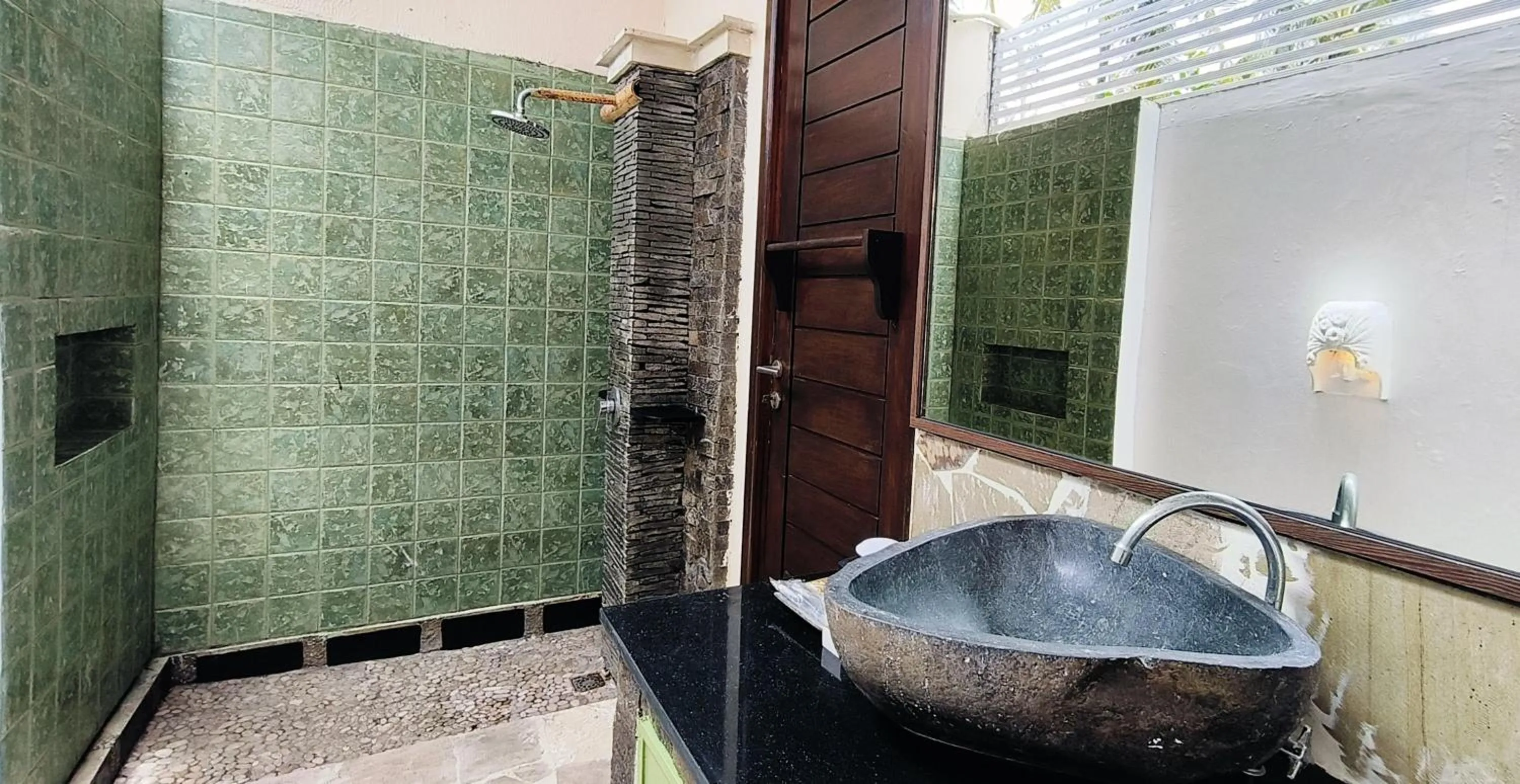 Bathroom in The Trawangan Resort