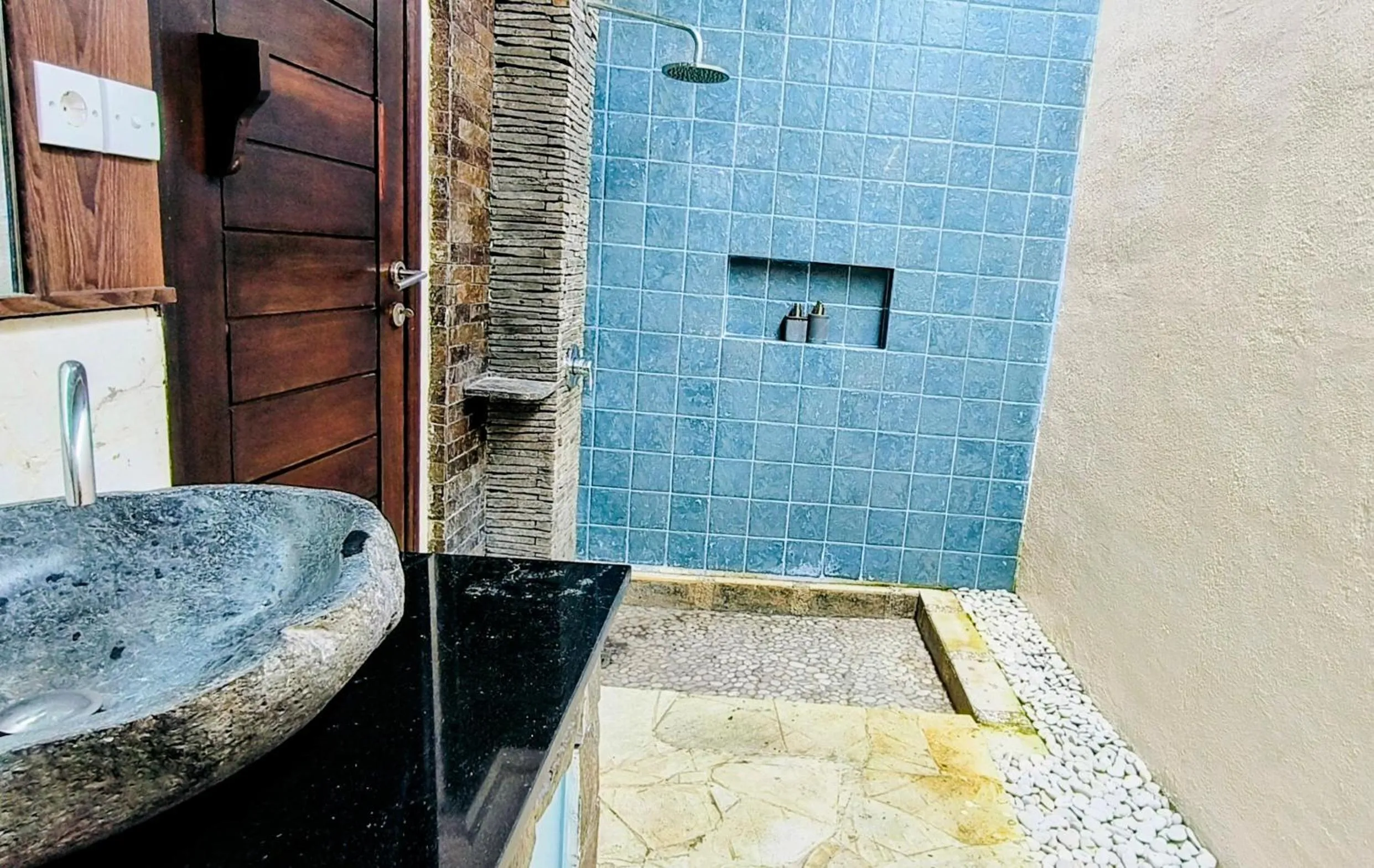 Shower in The Trawangan Resort