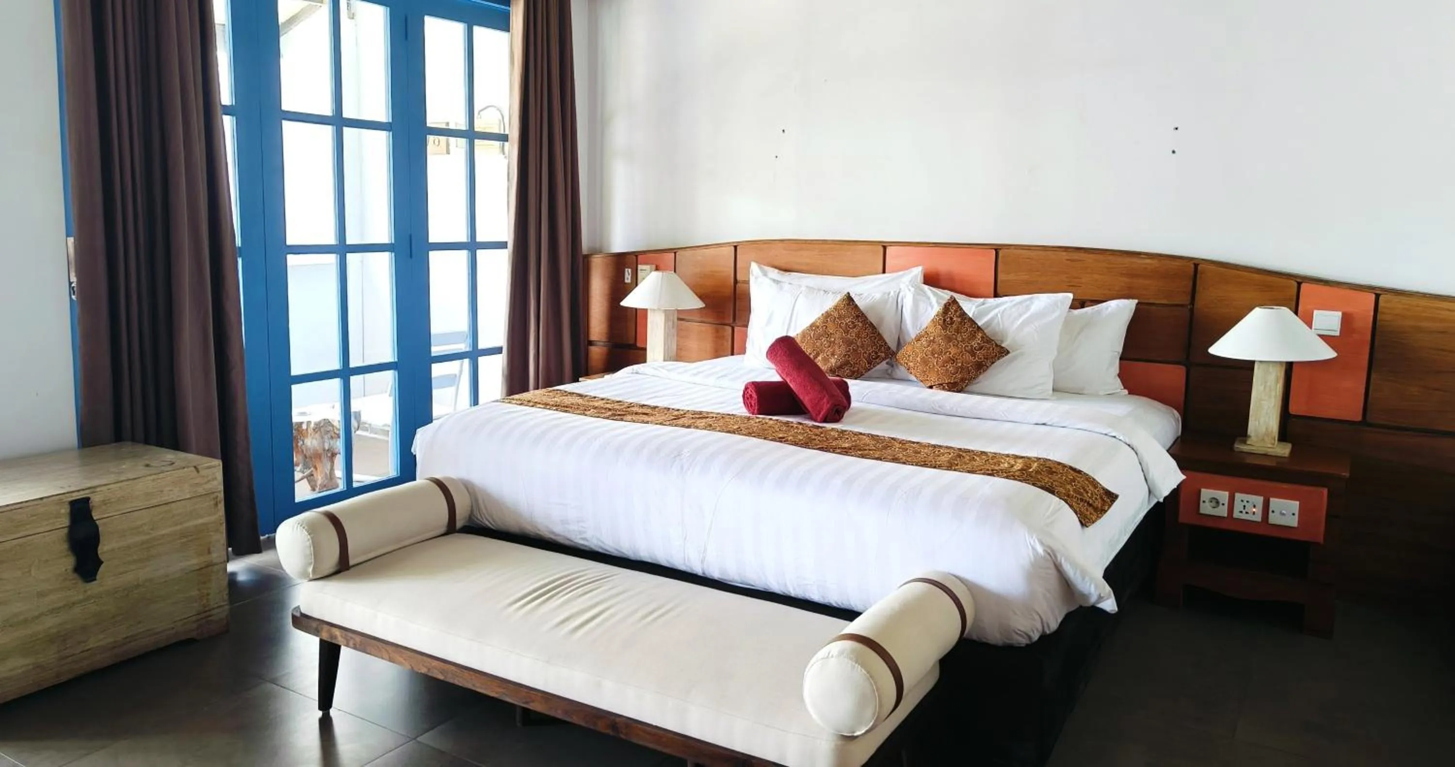 Bed in The Trawangan Resort