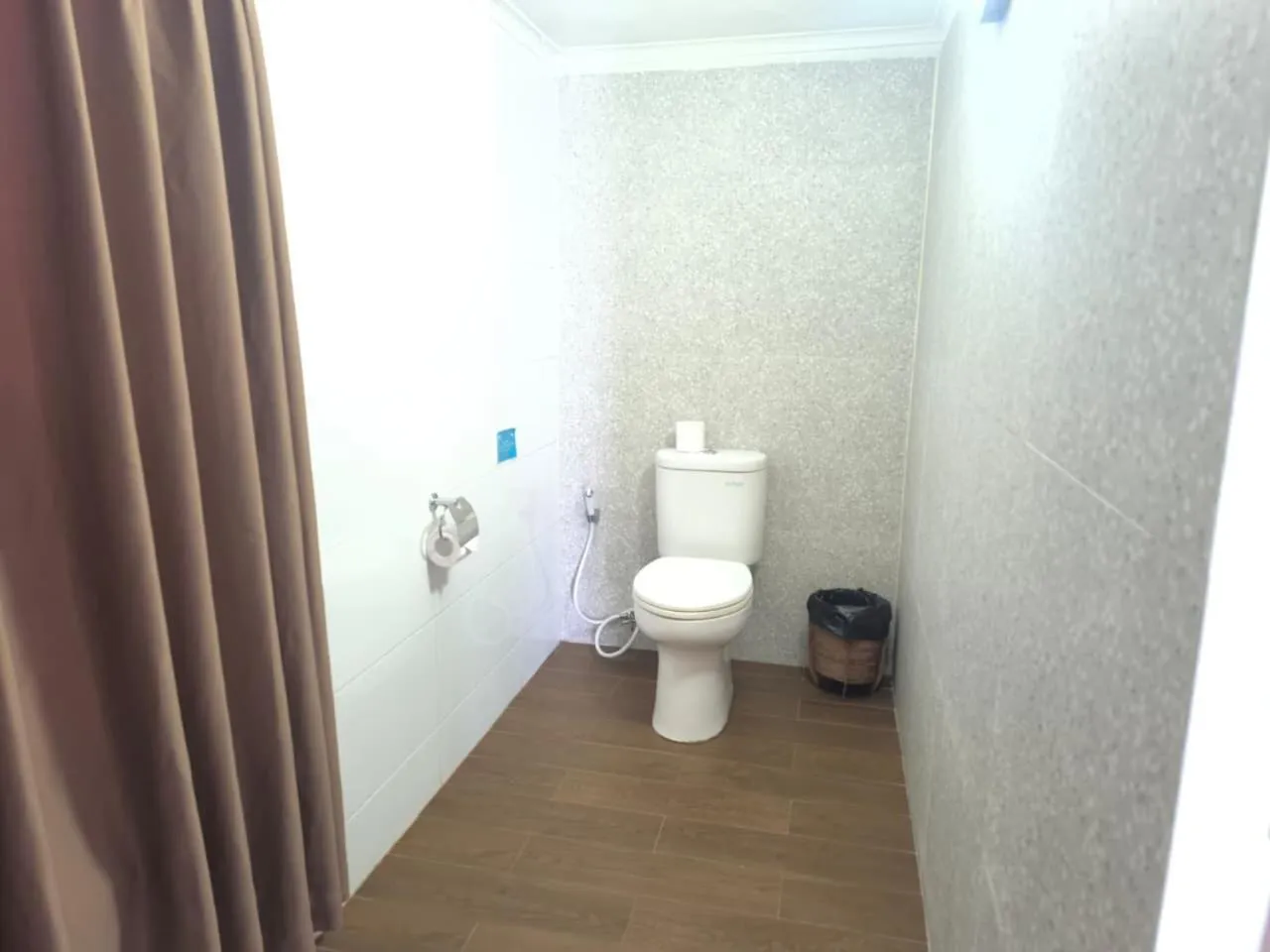 Toilet in The Trawangan Resort