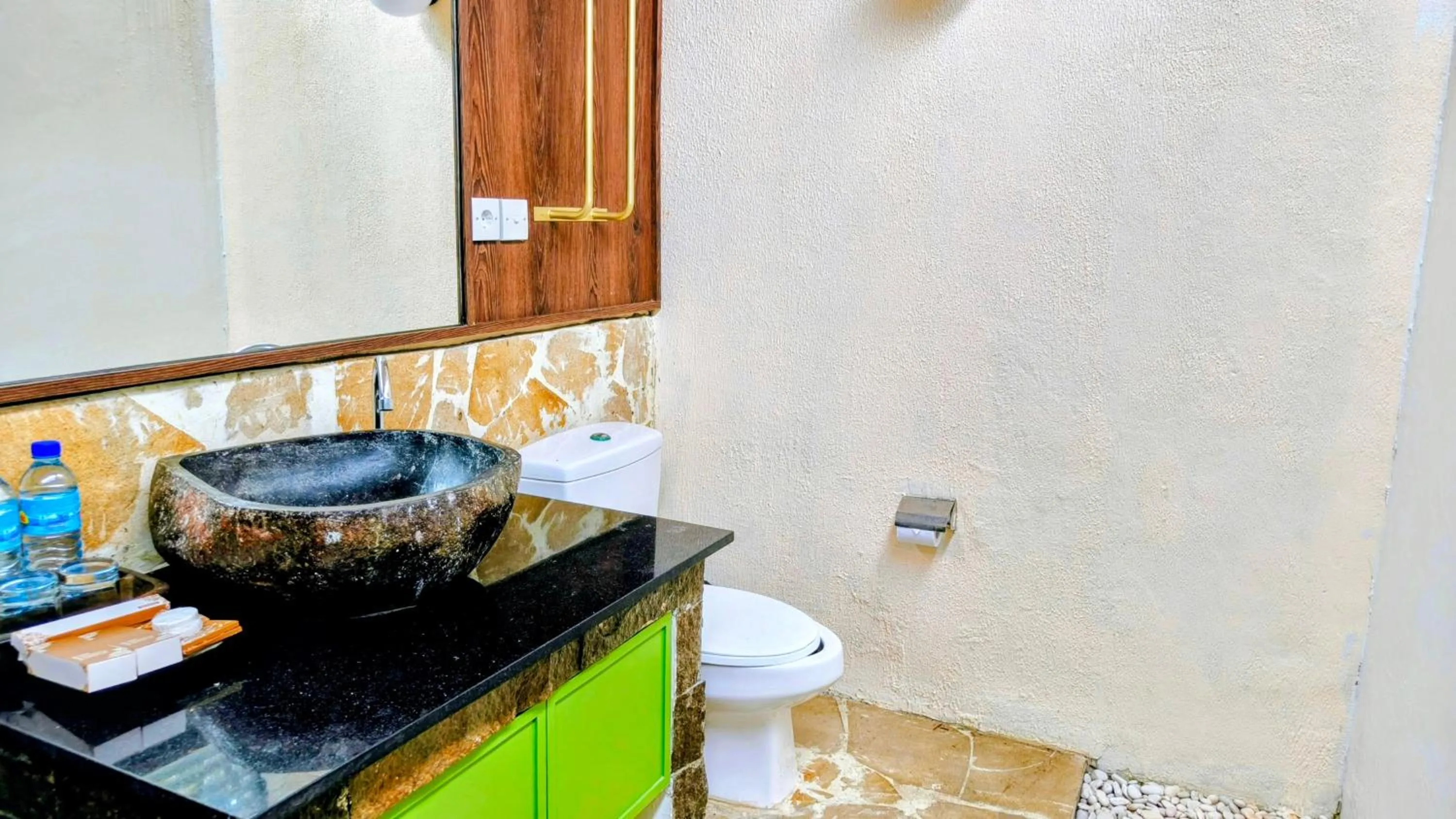 Toilet in The Trawangan Resort