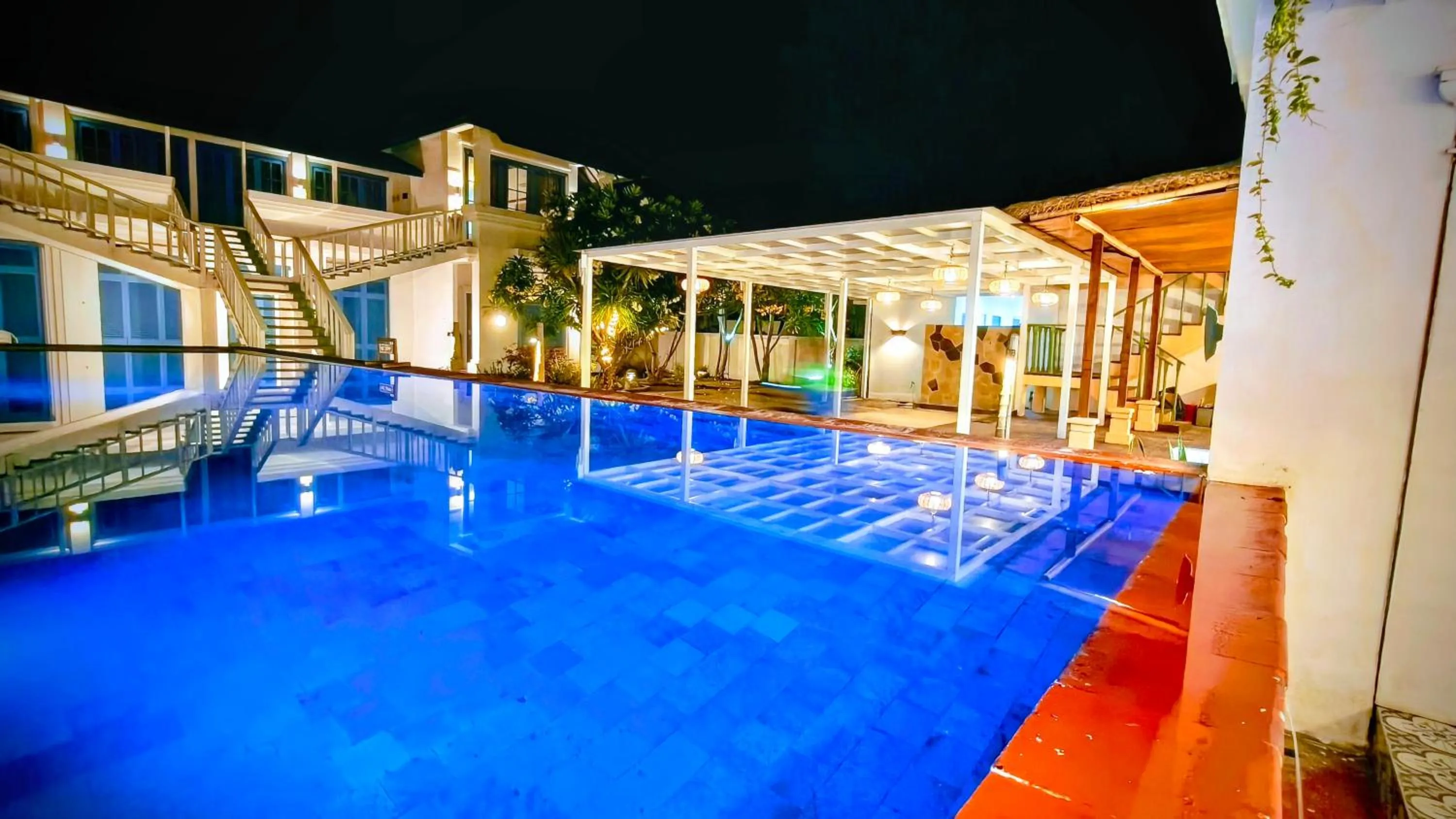 Swimming pool in The Trawangan Resort