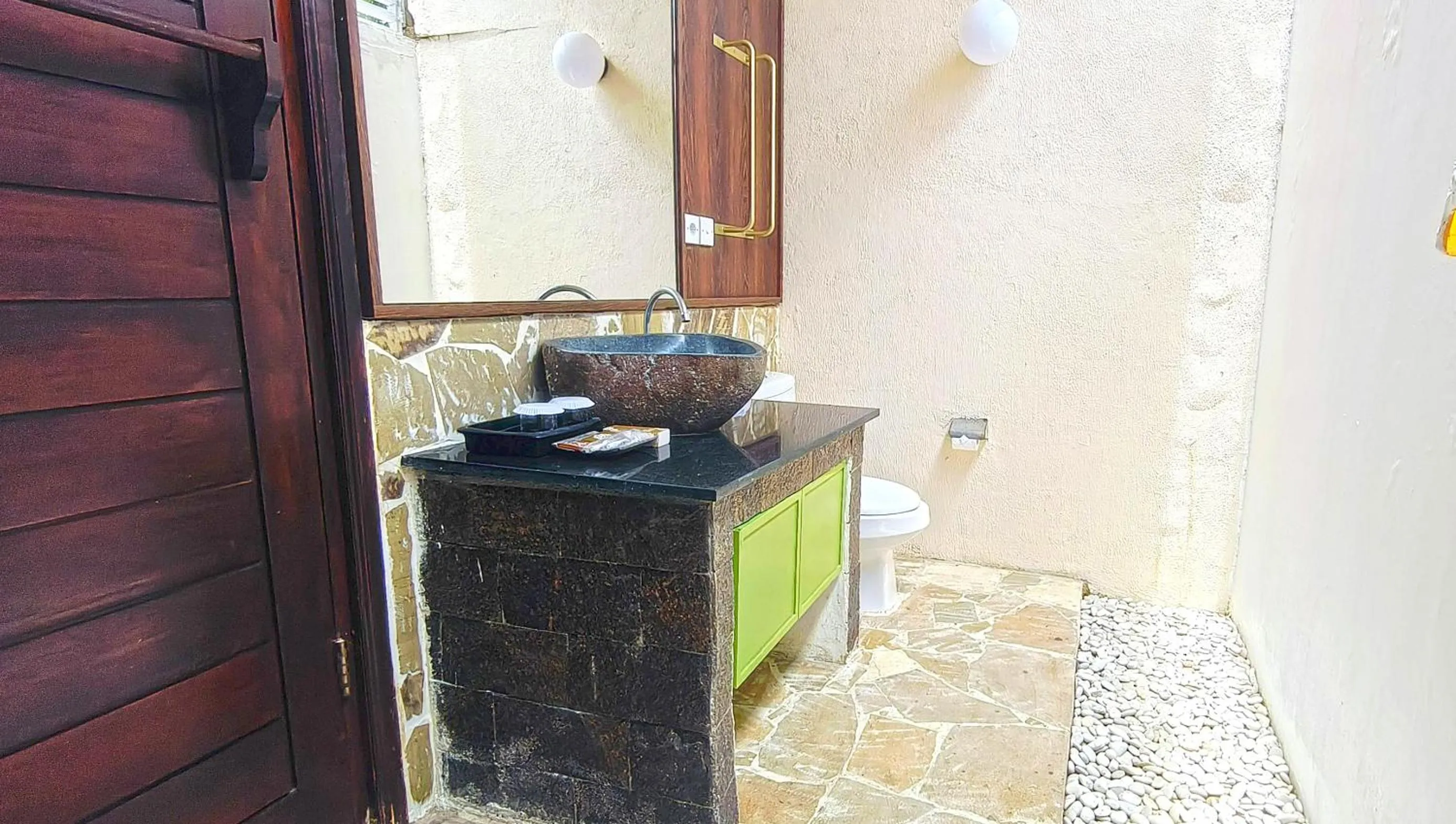 Shower in The Trawangan Resort