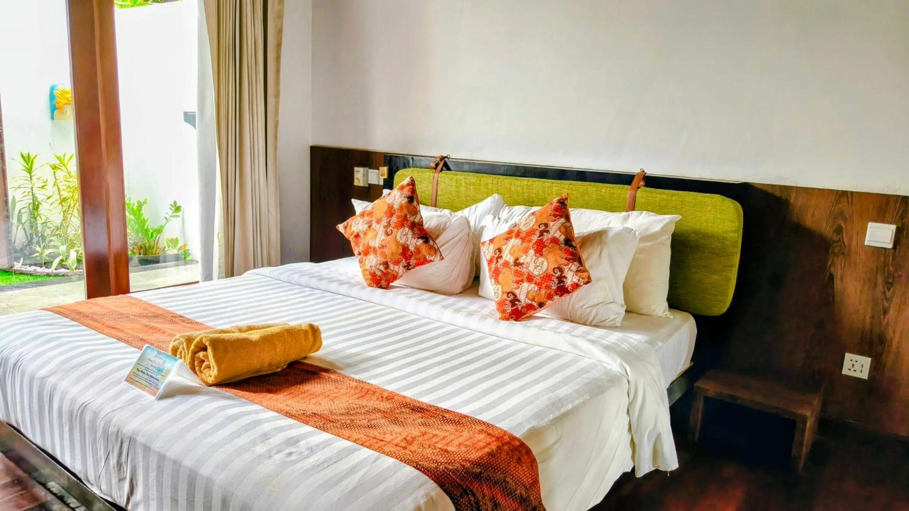 Bed in The Trawangan Resort