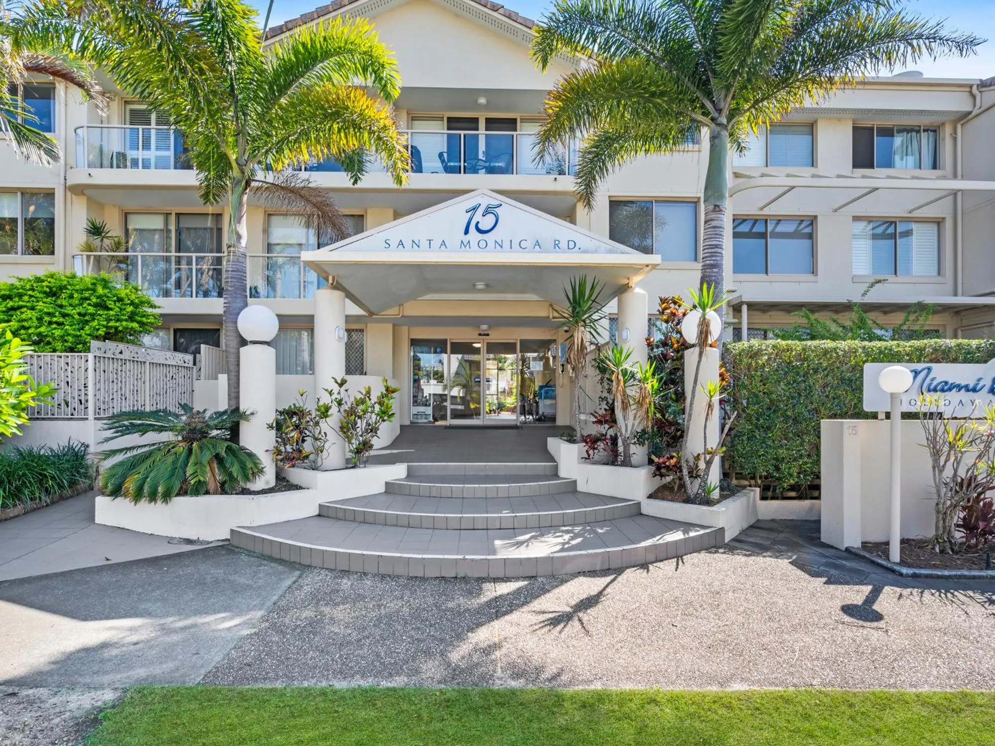 Miami Beachside Holiday Apartments