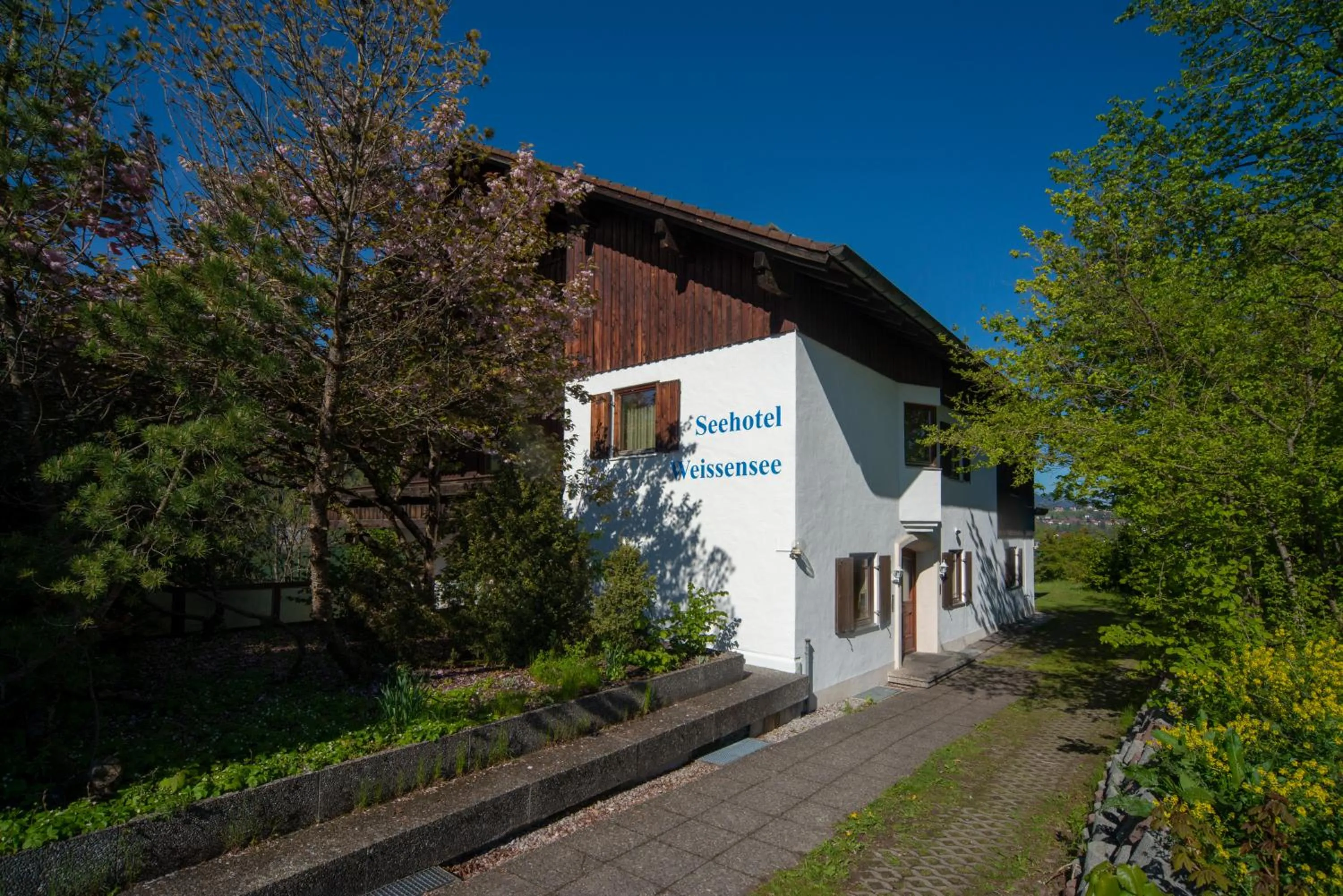 Property building in Seehotel Weissensee