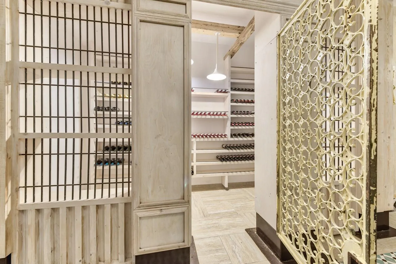 Restaurant/places to eat in Mandala Seafront Suites