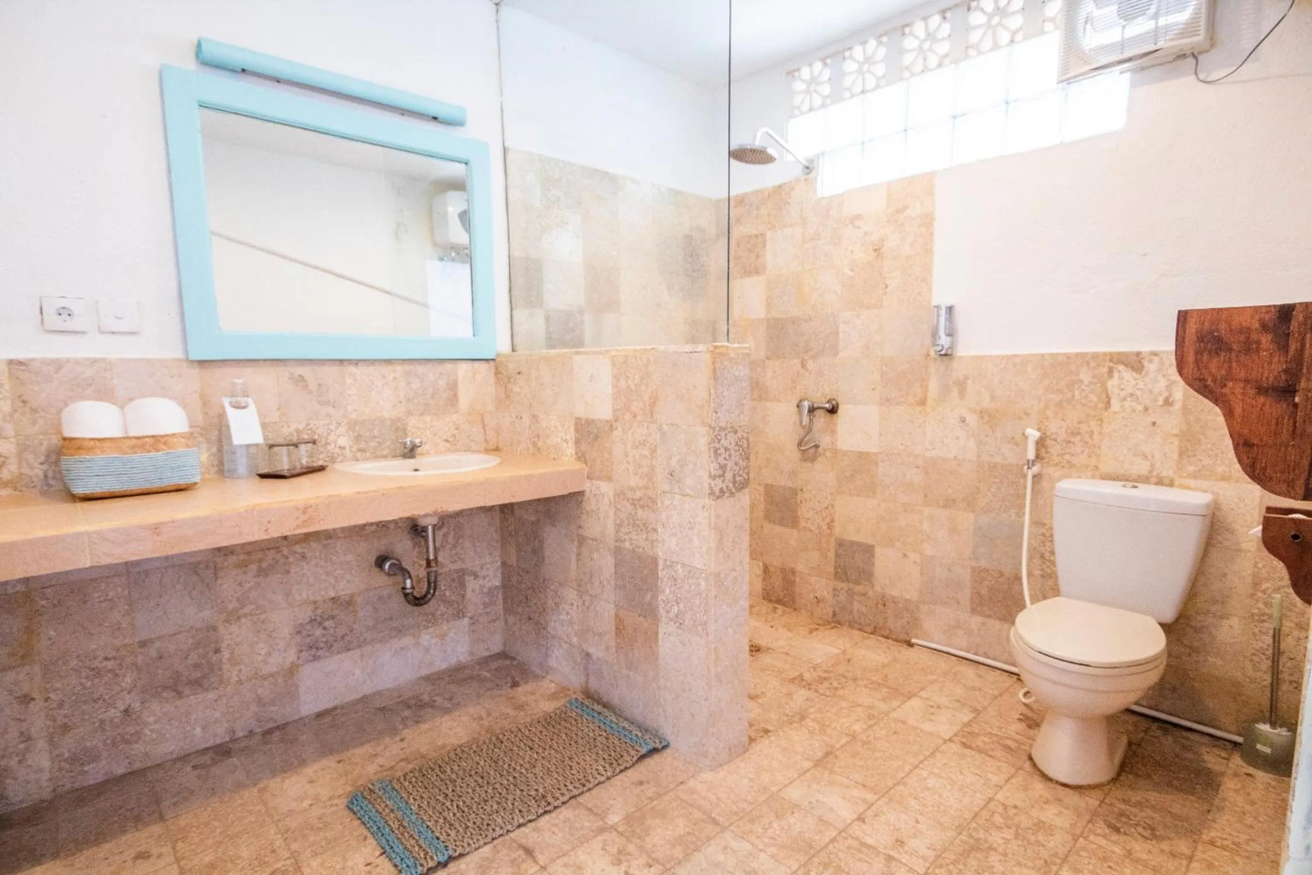 Shower in 7SEAS Cottages