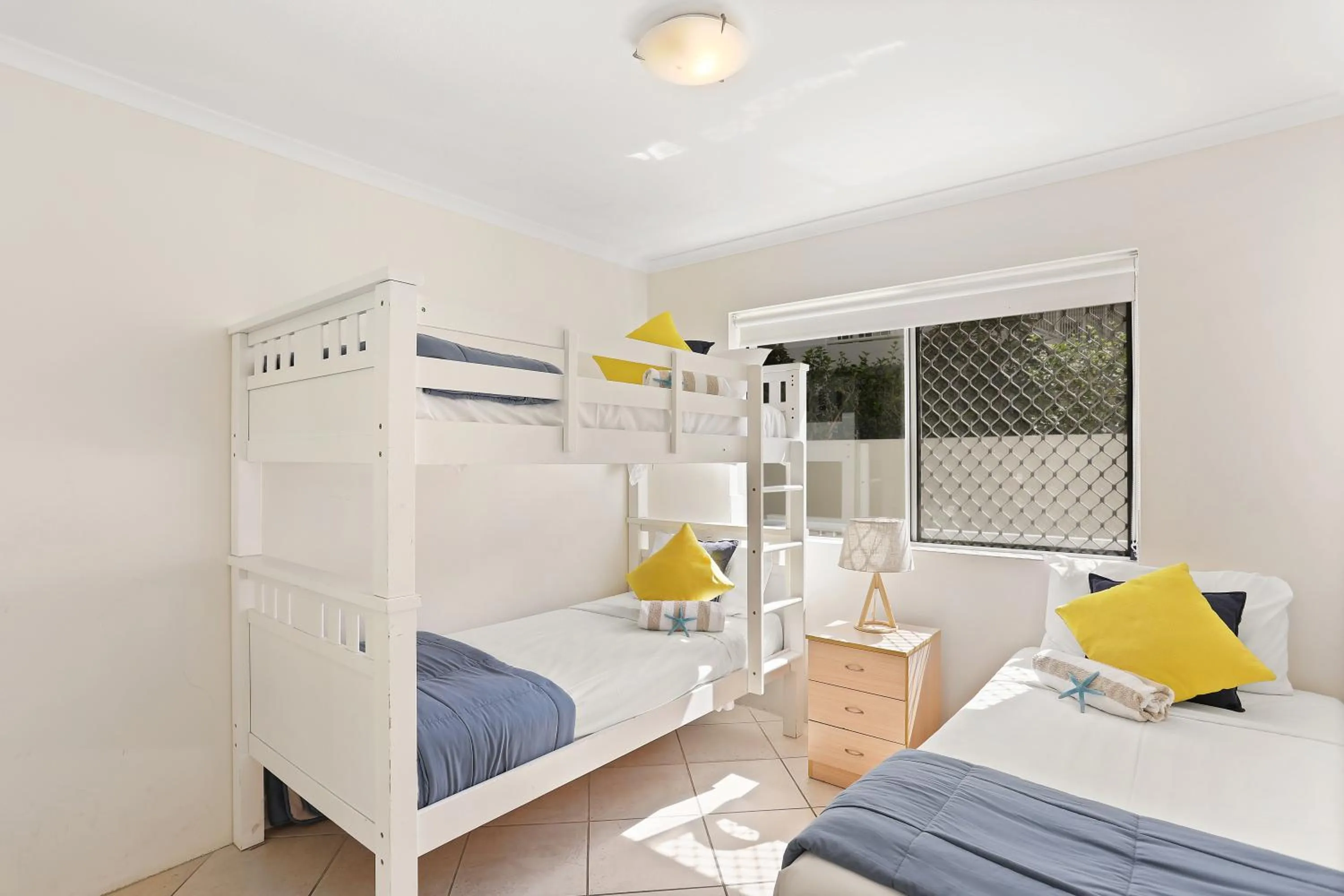 Bed in Chidori Court