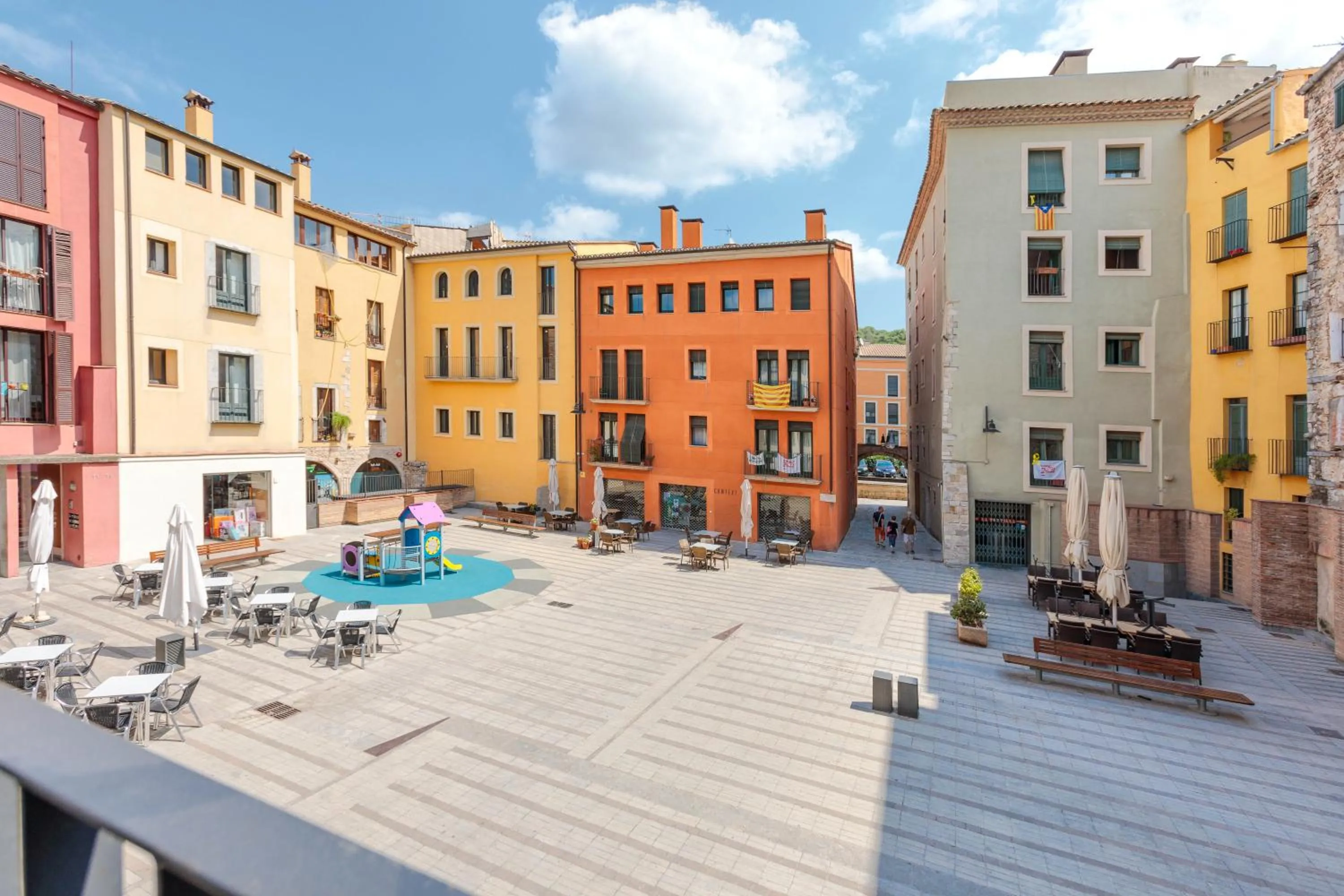 Neighbourhood in Flateli Pou Rodó 1