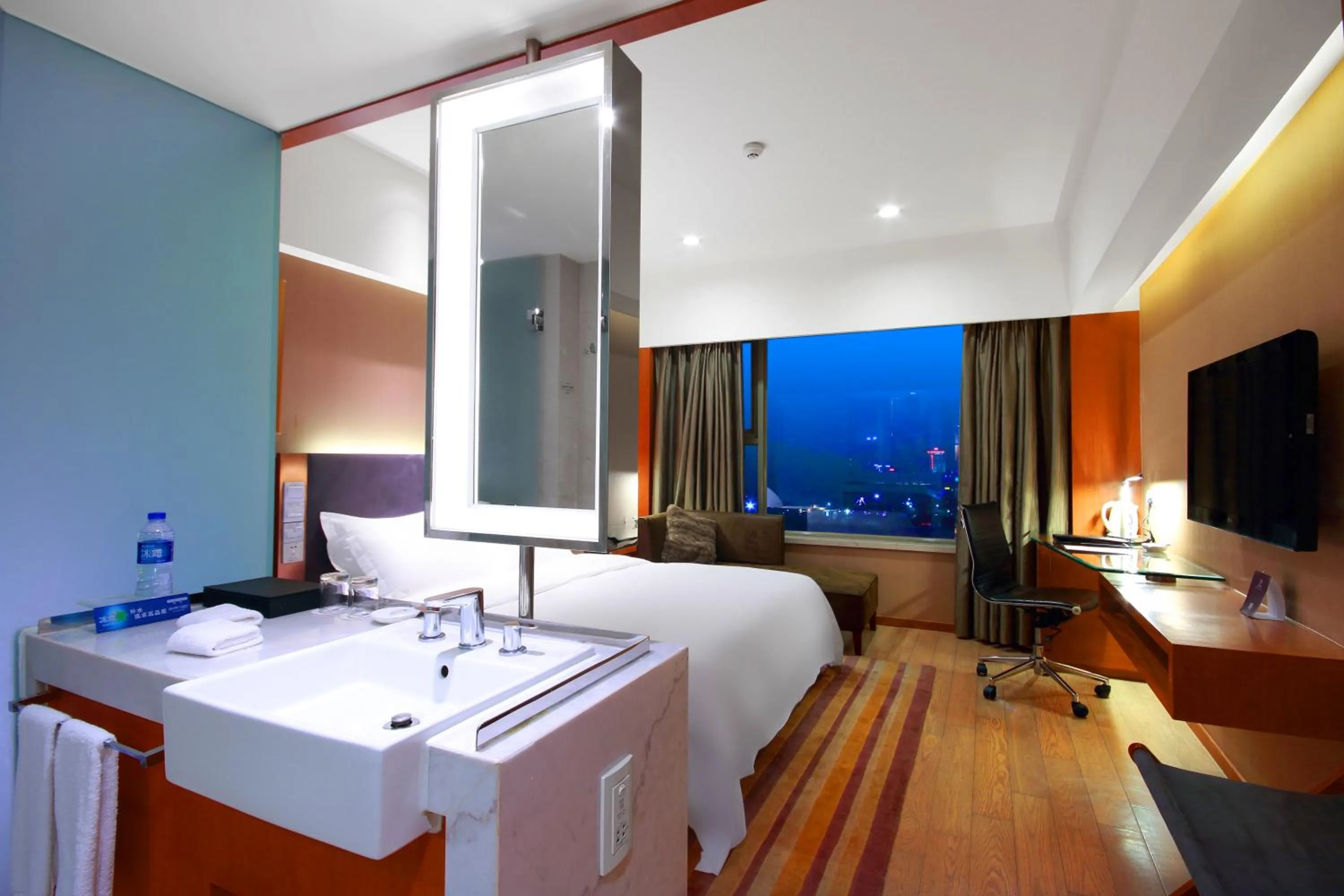 Bed in Grand Mercure Dongguan Humen